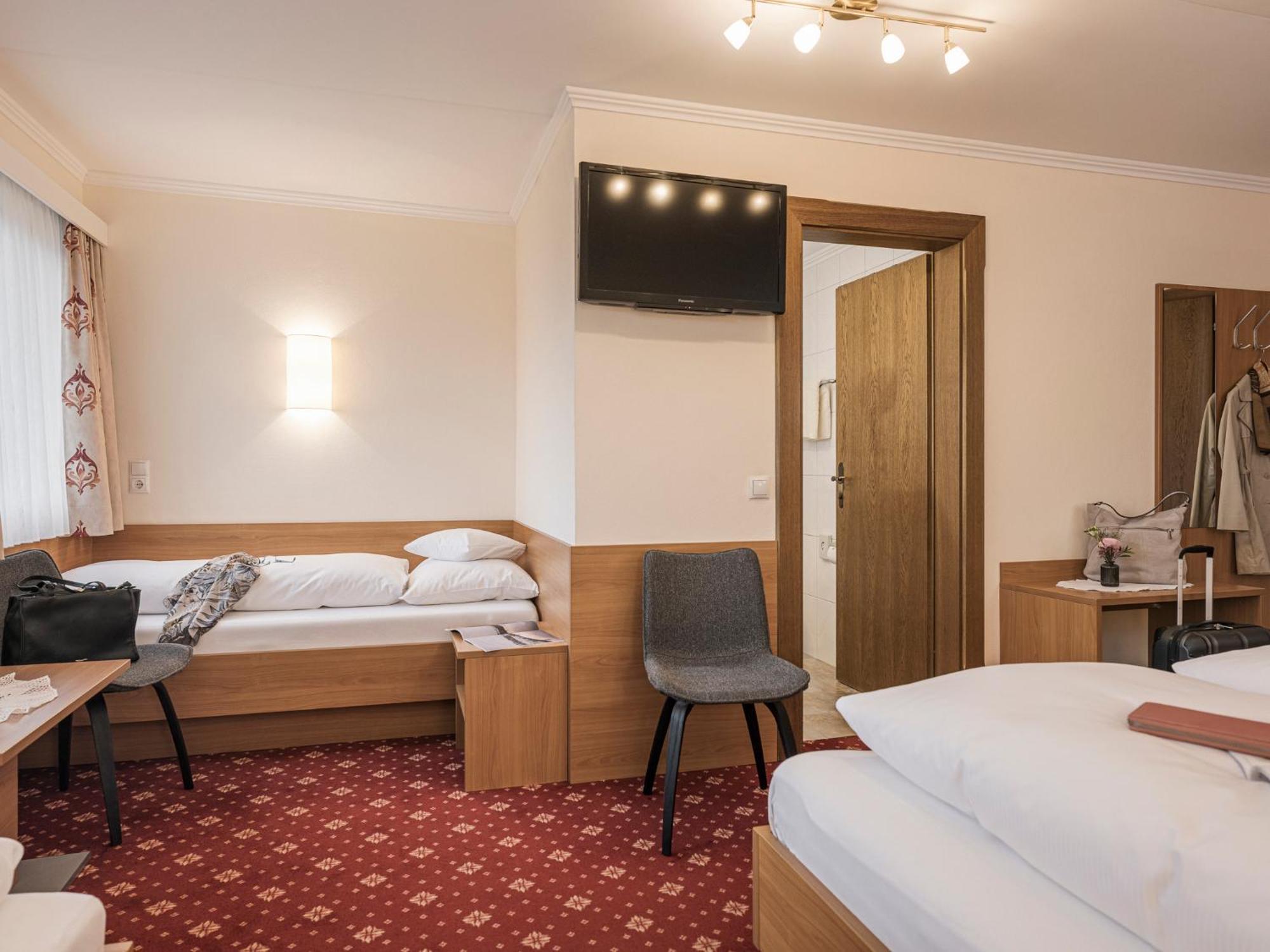 Deluxe Quadruple Room