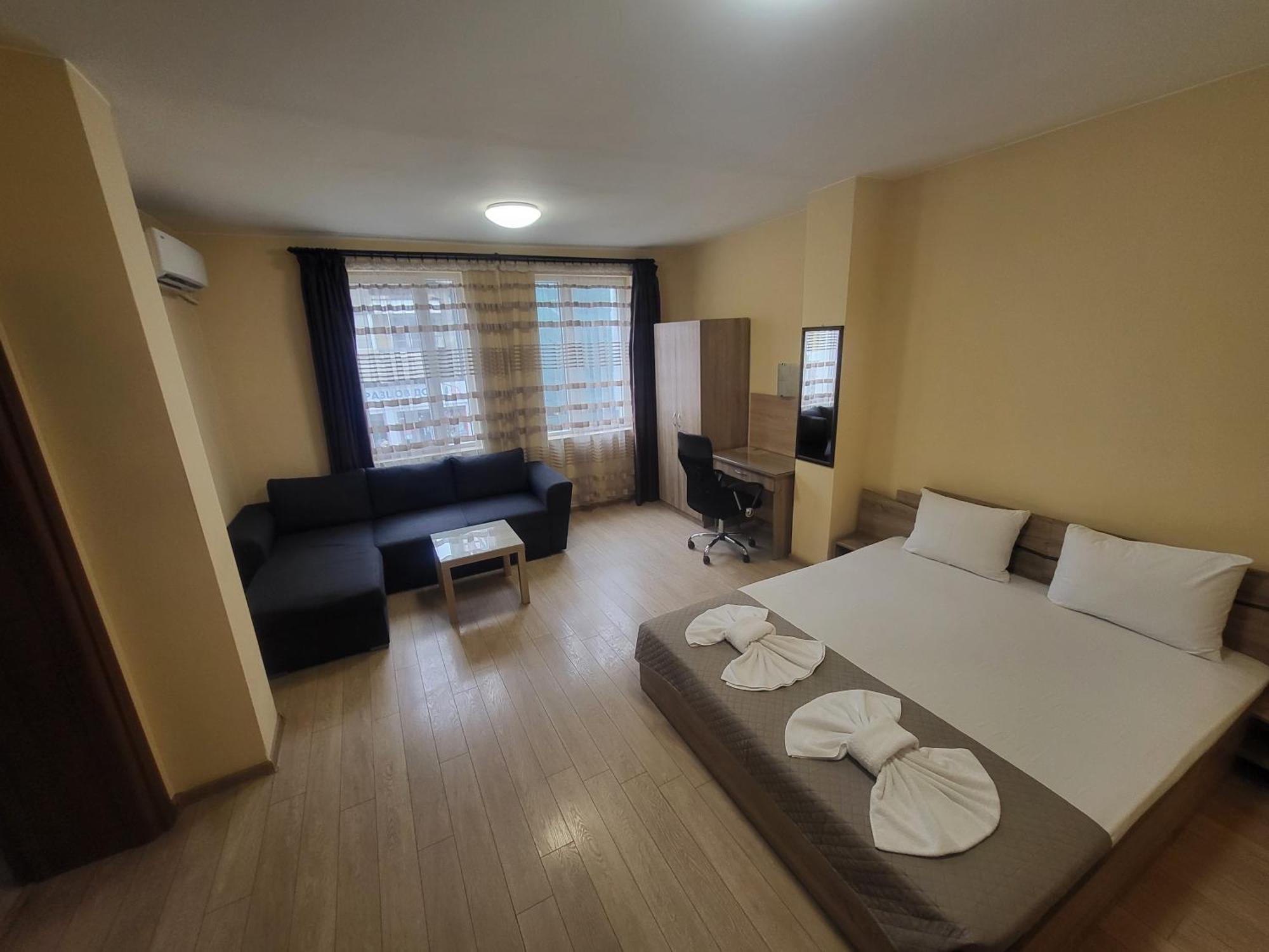 Apartment 1 double bed & 1 sofa bed
