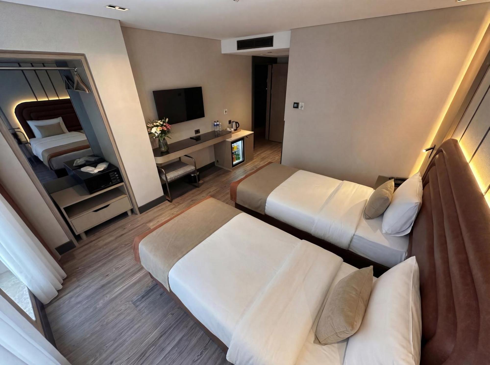 Standard Twin Room