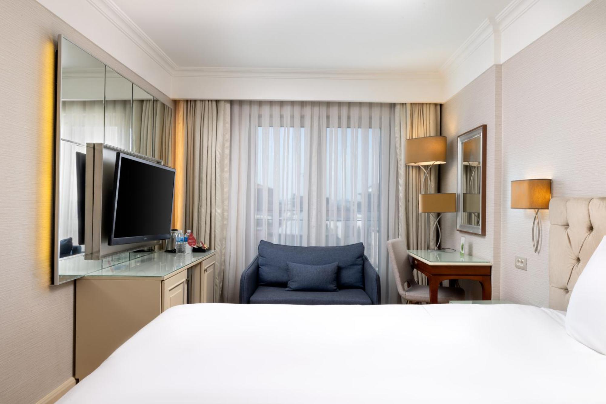 Deluxe Taksim Square View Room