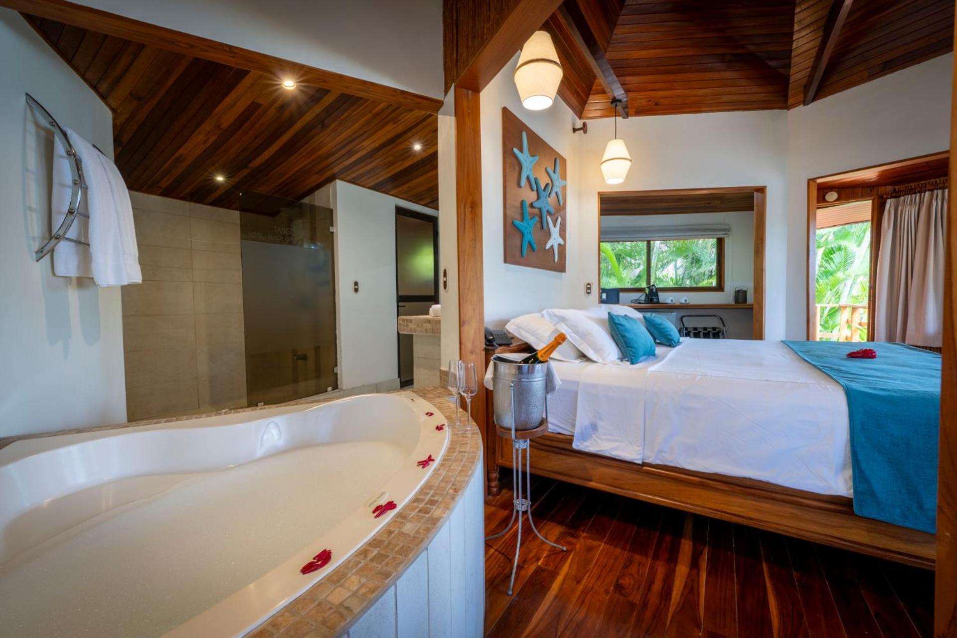 Tiki Suite BeachFront
