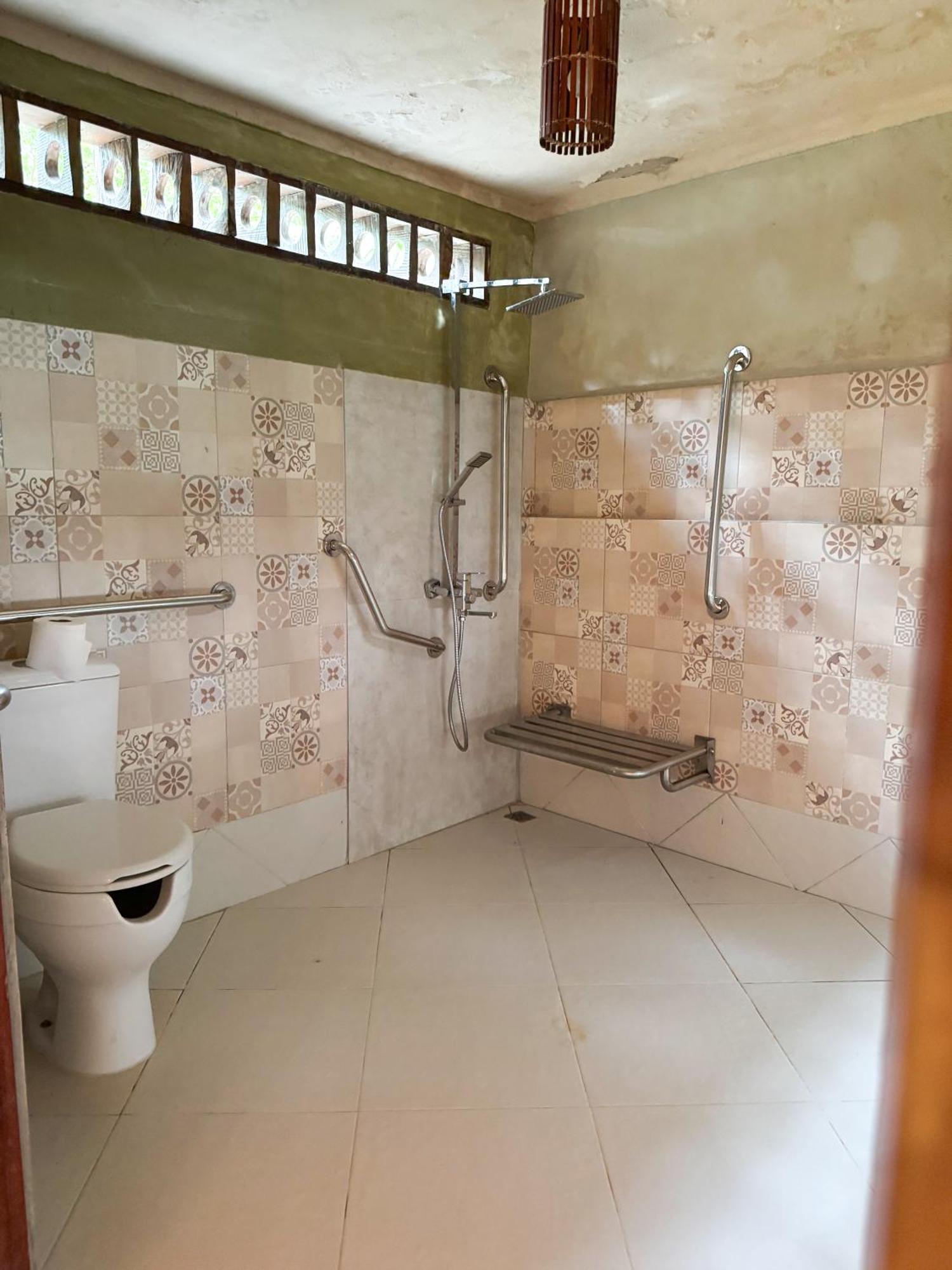 Queen Suite Spa Bath