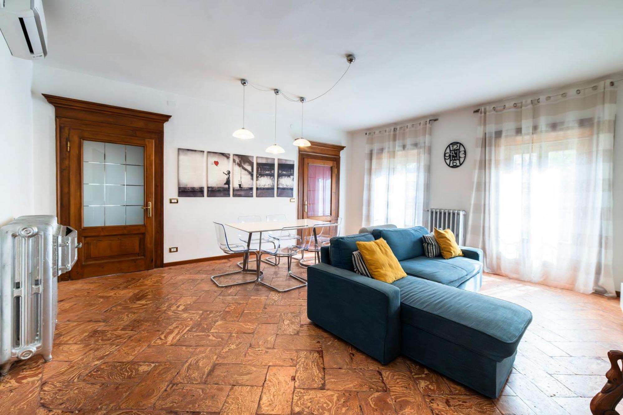 Superior King Suite