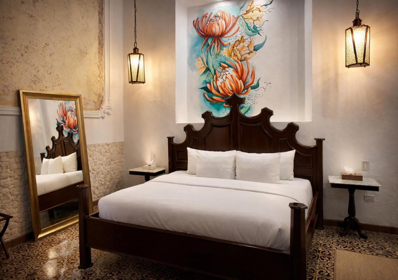 Queen Room Garden View
