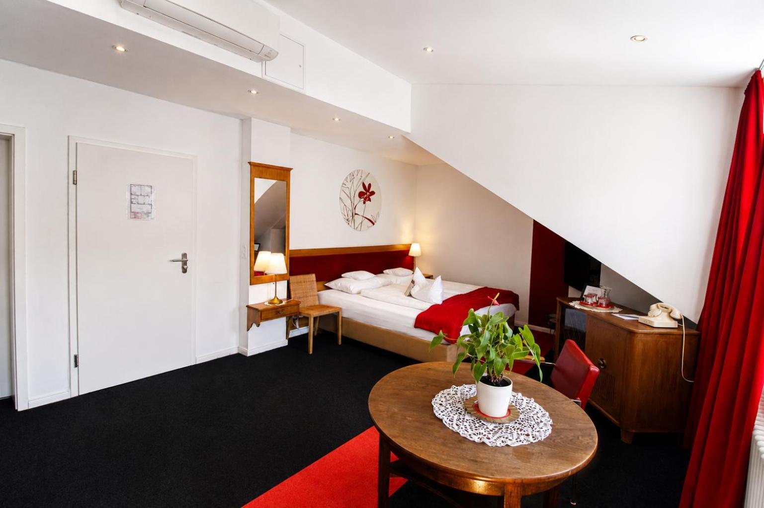 Comfort Double or Twin Room