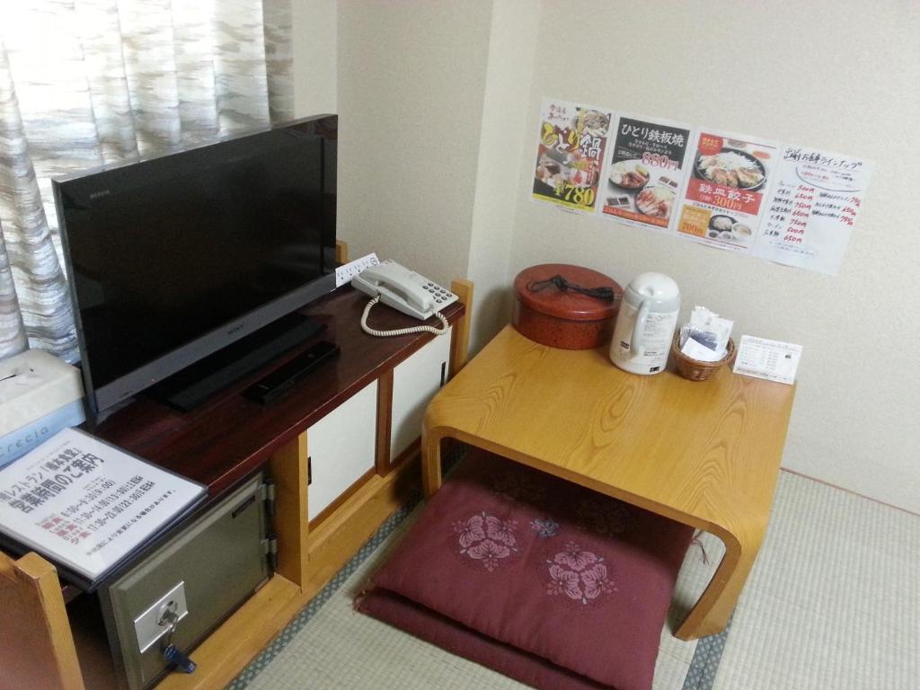 Japanese-Style Twin Room Private Bathroom