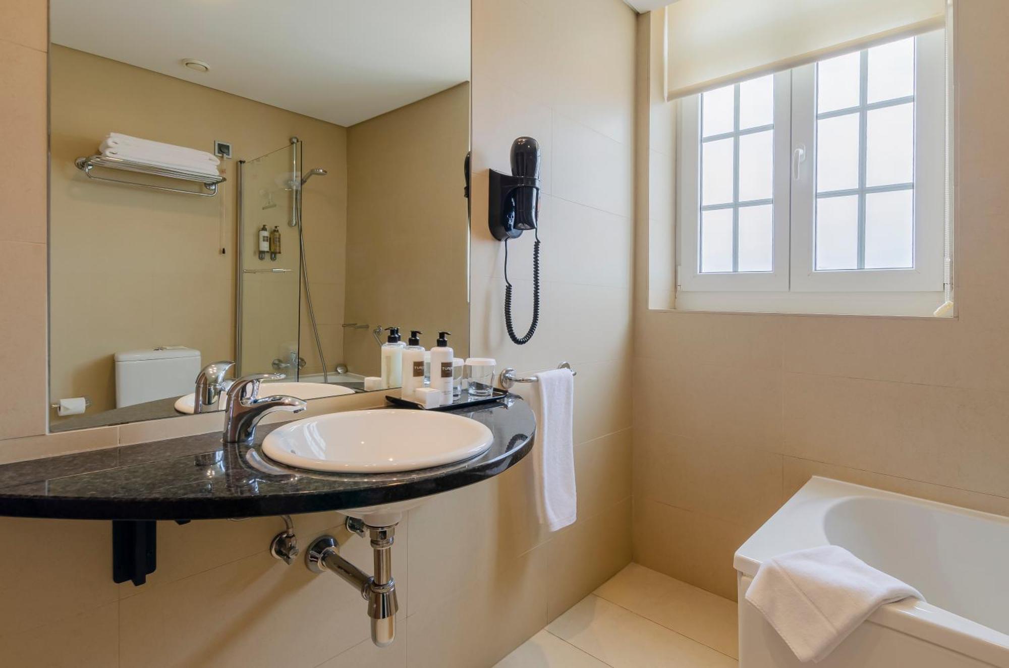 Suite City View
