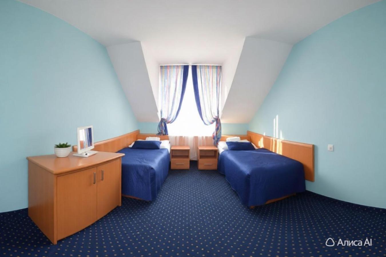 Twin Room,1770587939:JPEG