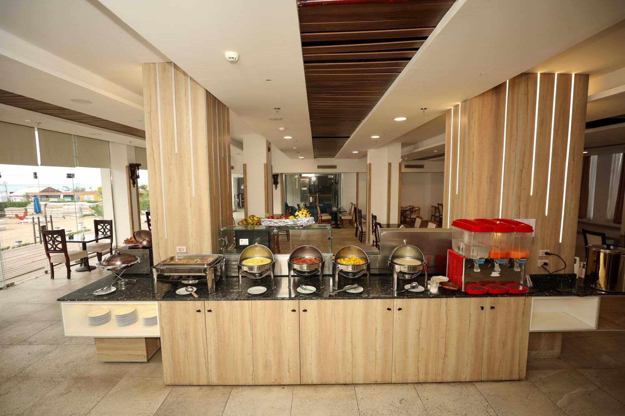 Deluxe Double or Twin Room Mountain View