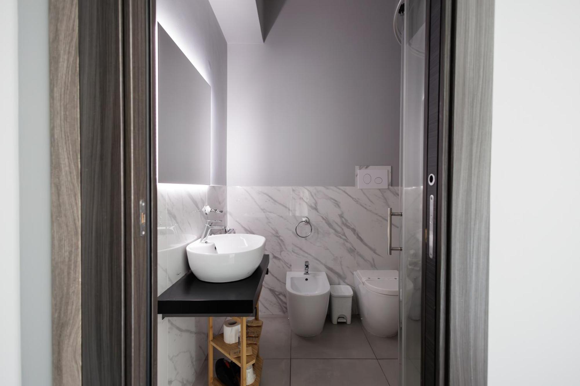 Double Room Private Bathroom