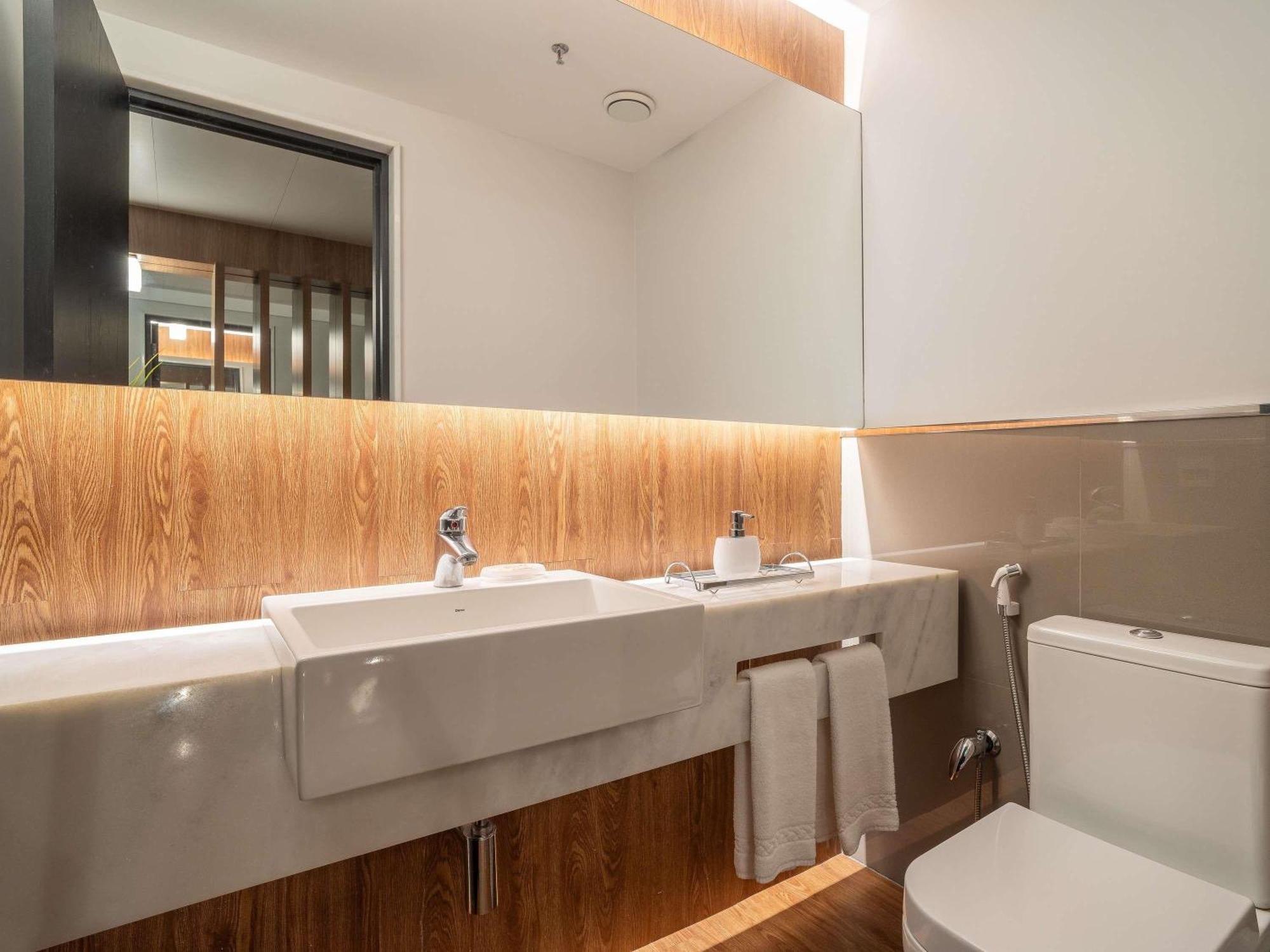 Superior King Suite