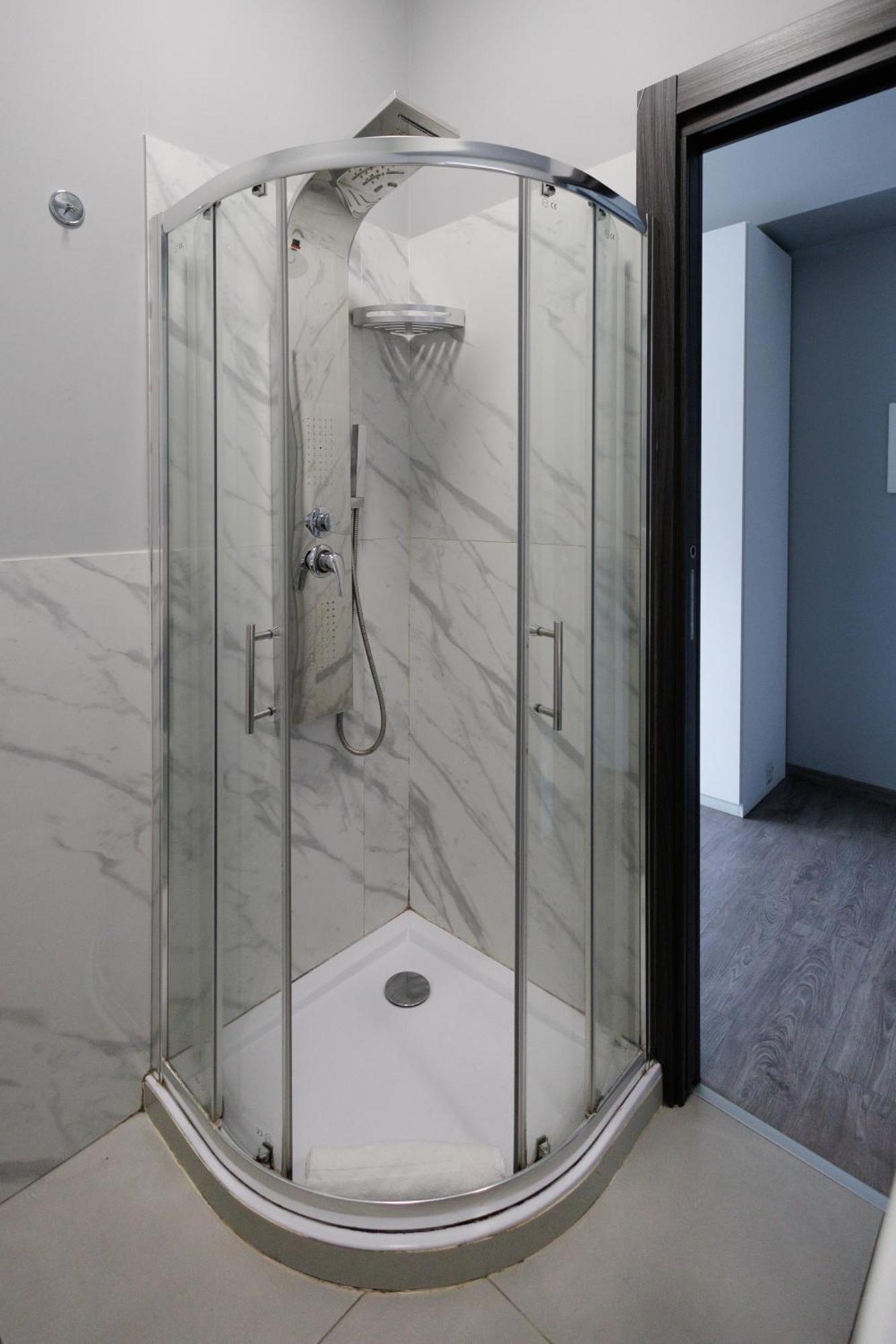 Double Room Private Bathroom