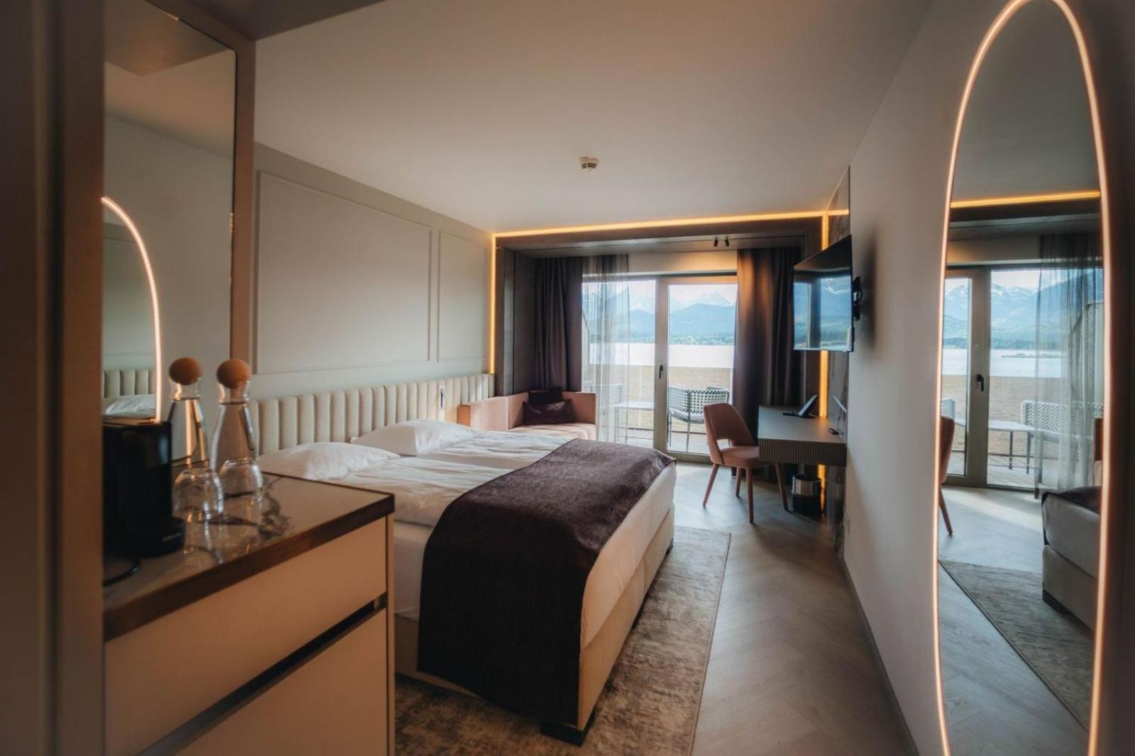 Double Room Lake View