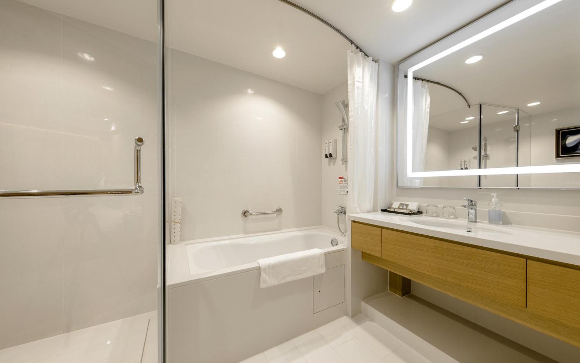 Large Twin Room