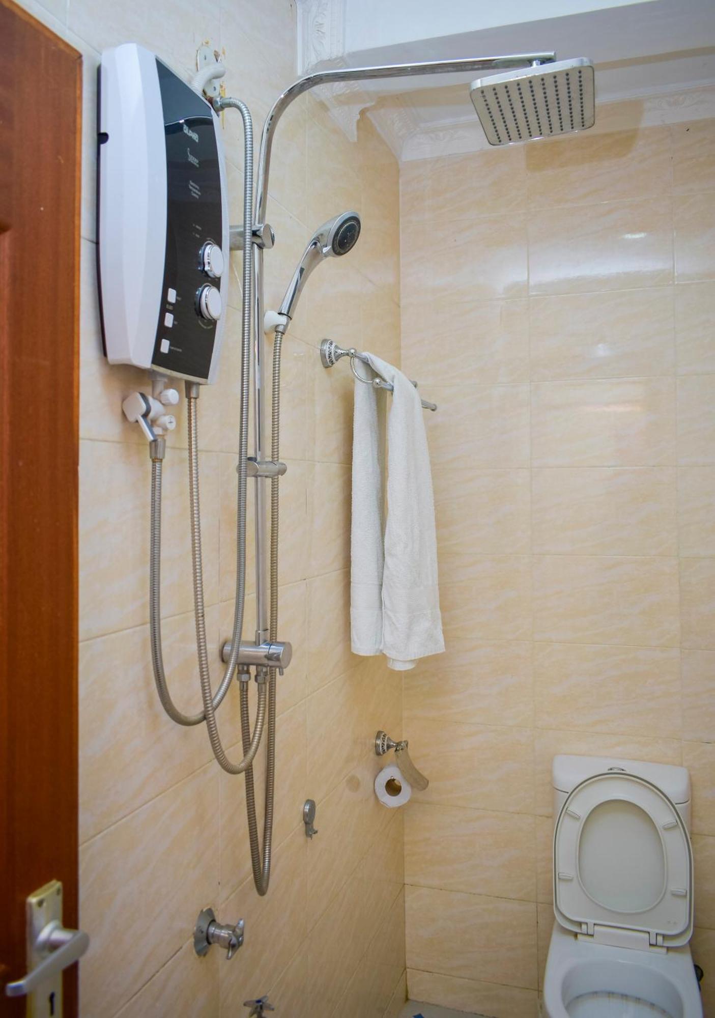 Single Room Private Bathroom