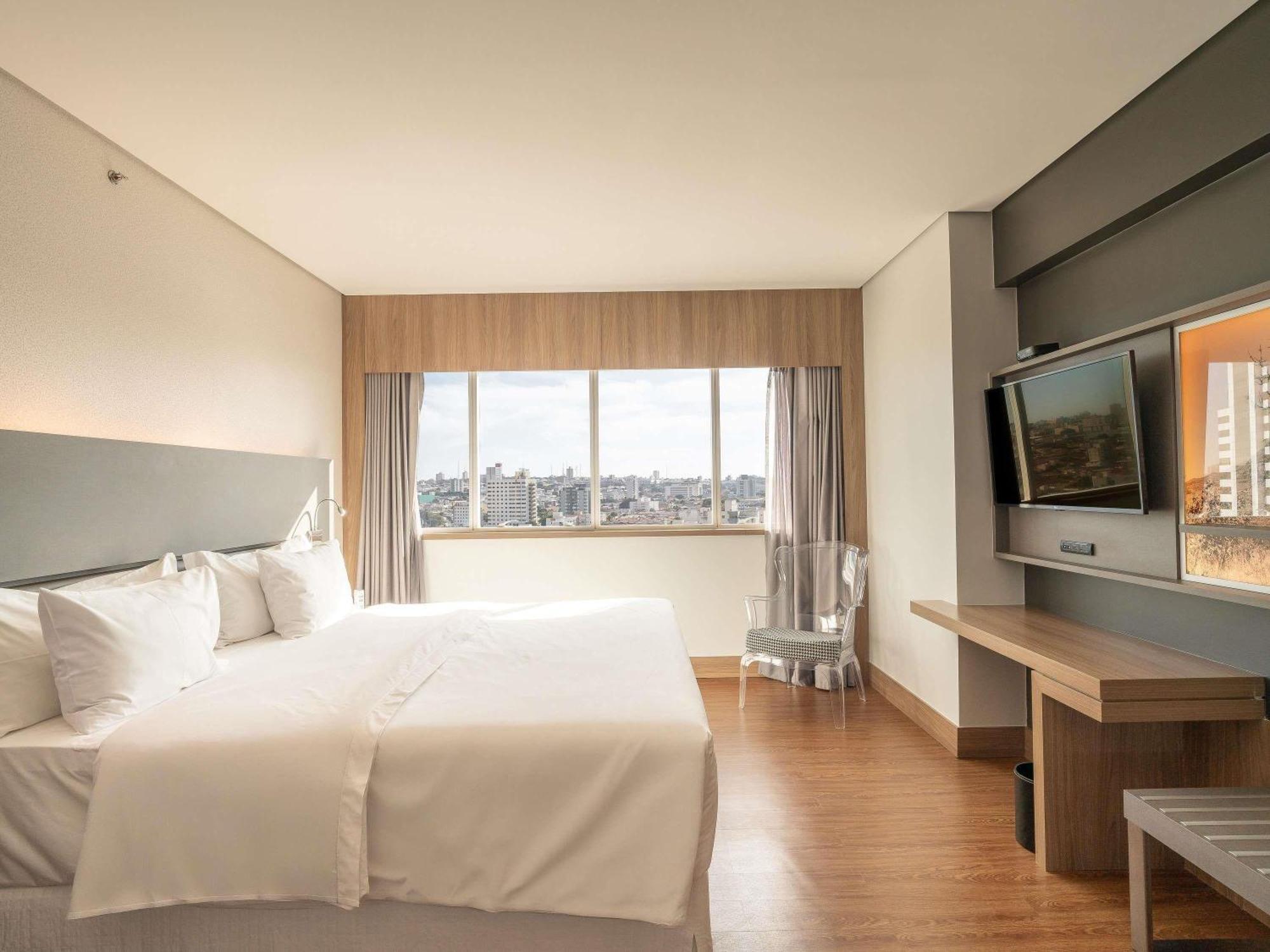 Superior King Suite