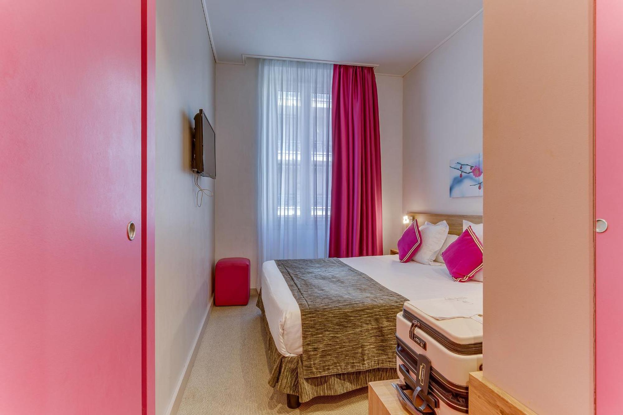 Standard Double or Twin Room Street Side