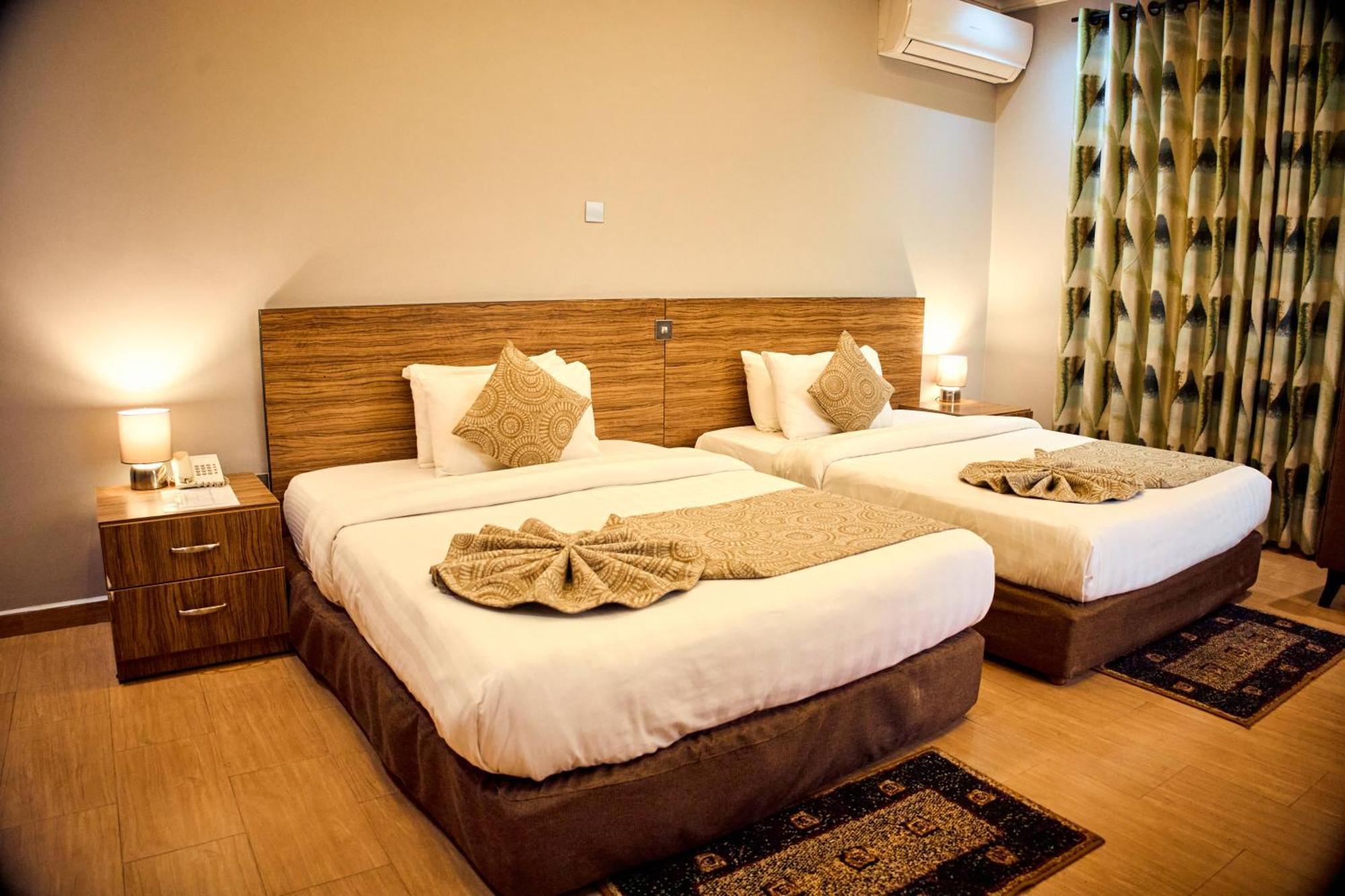 Standard Twin Room
