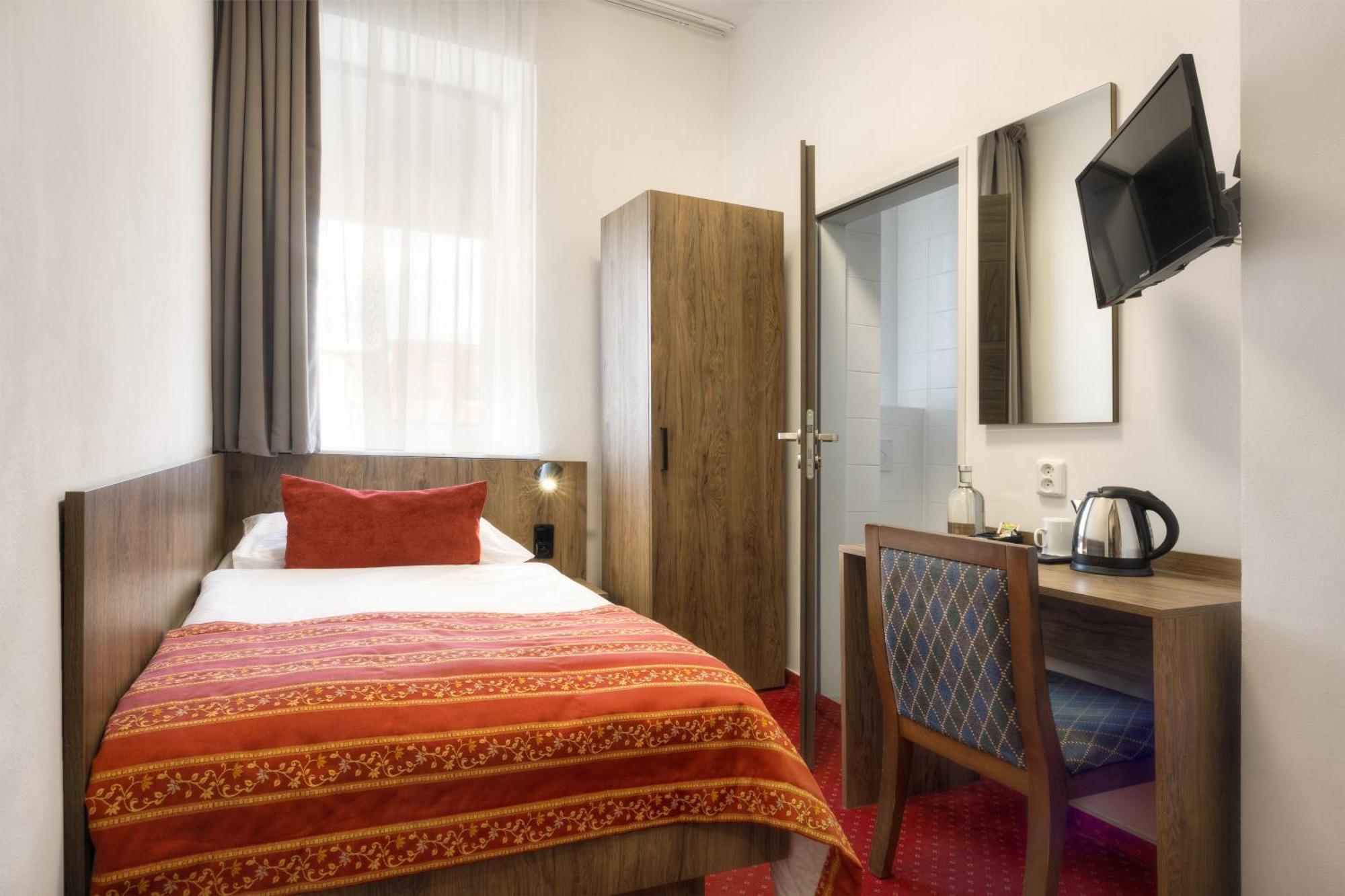 Economy Single Room