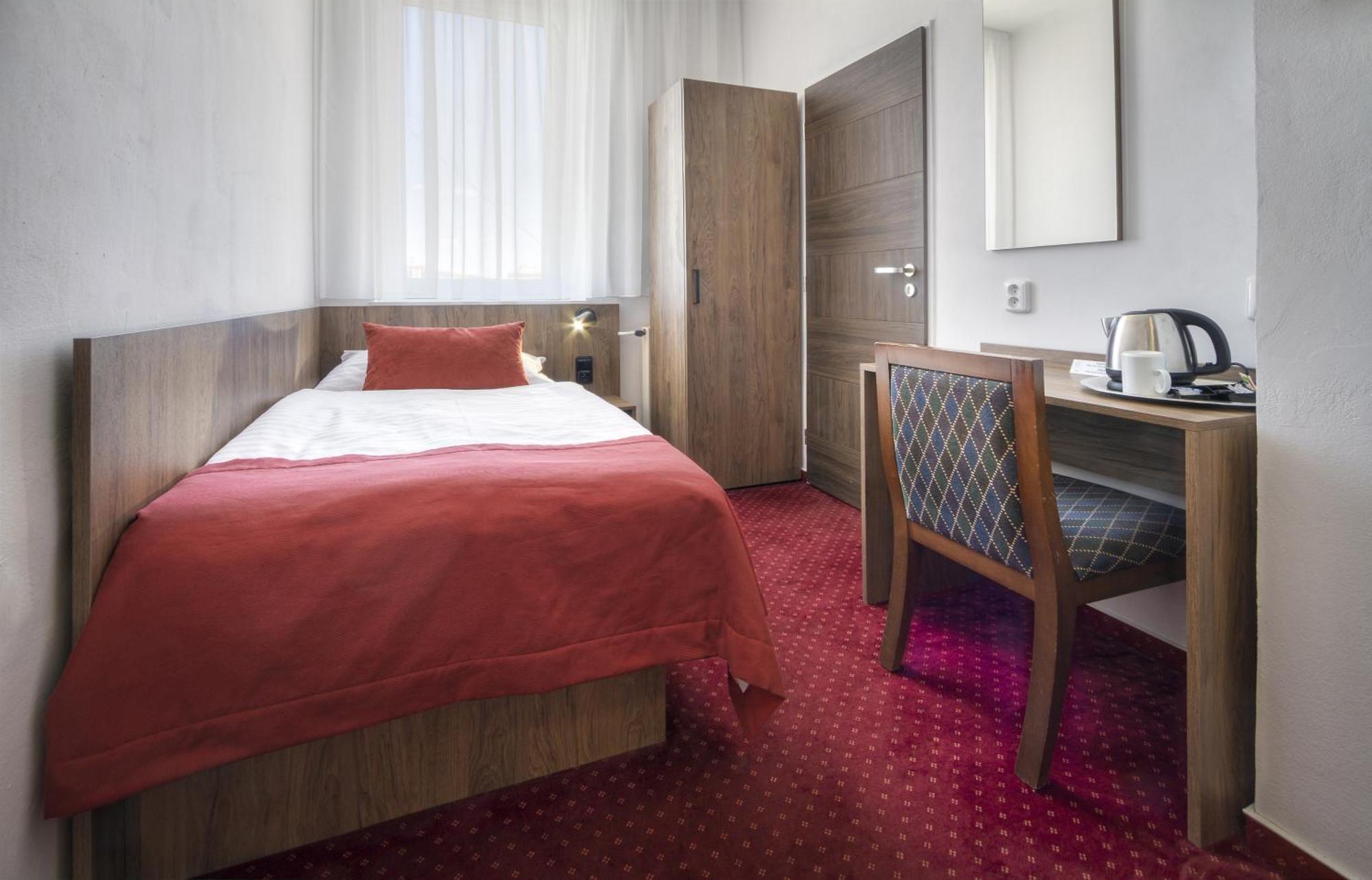 Economy Single Room