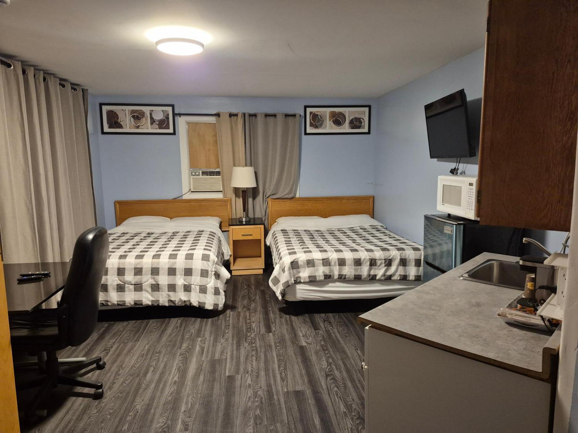 Queen Room