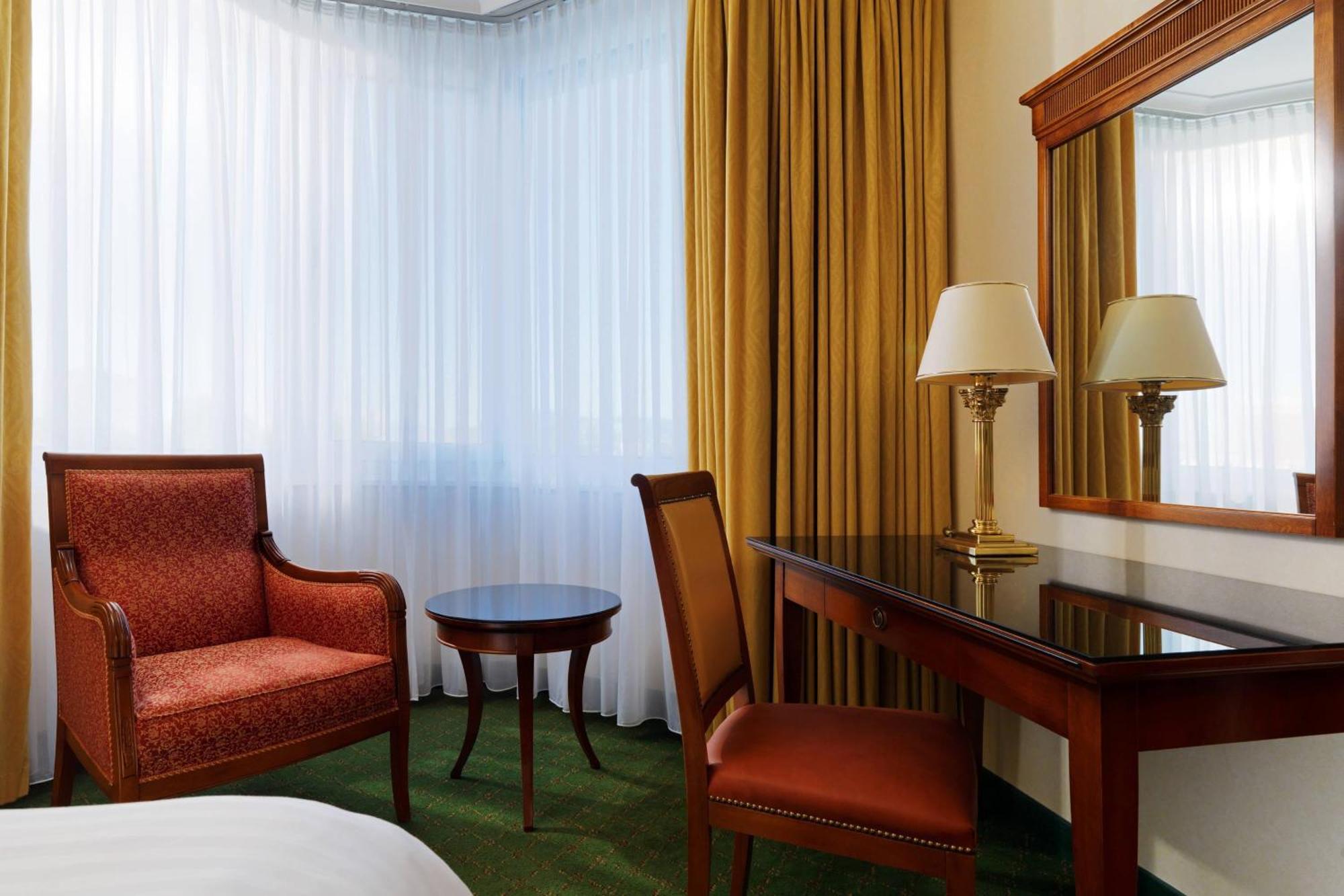 Guest Room, 1 King