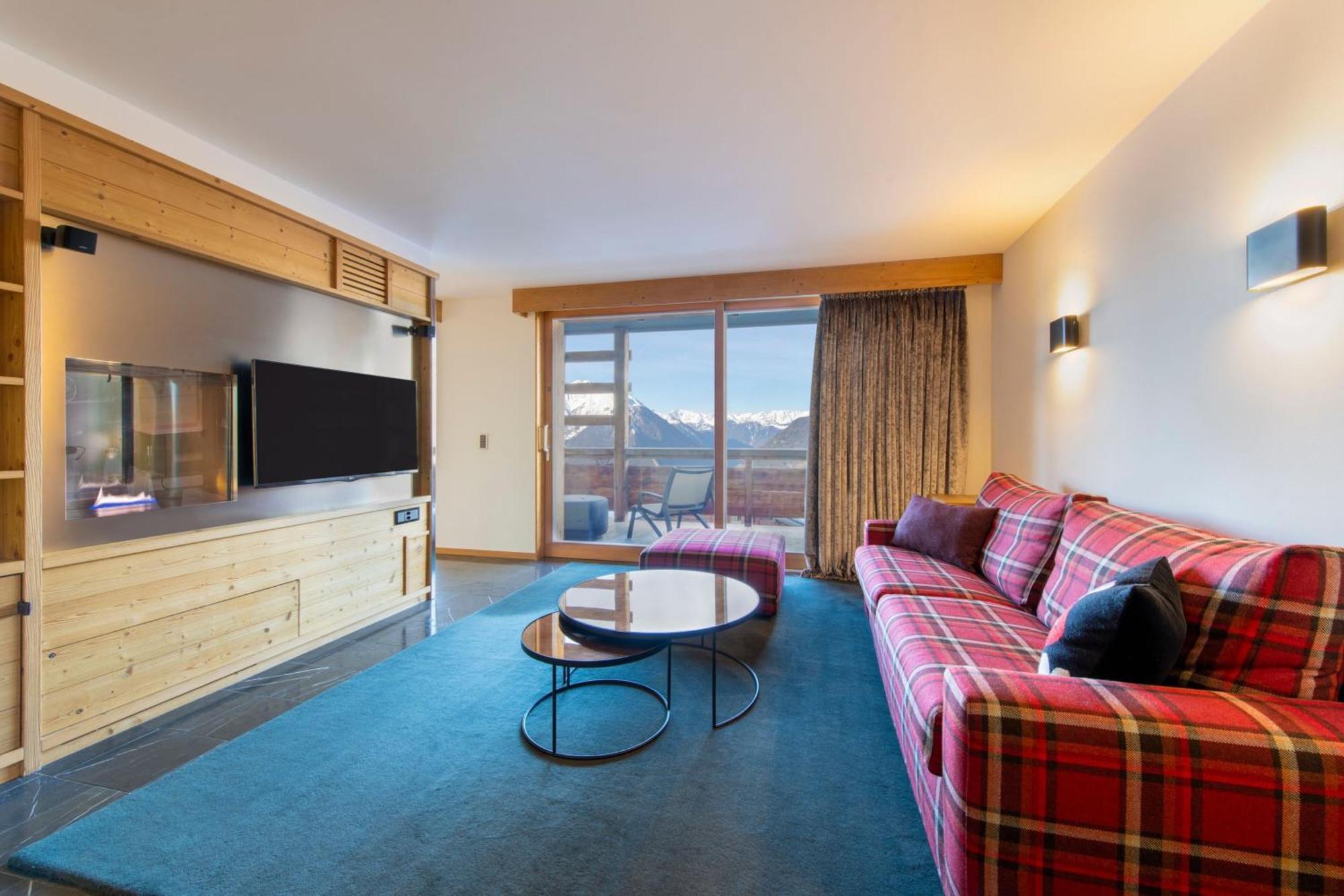 Escape Large King Suite Balcony Fireplace