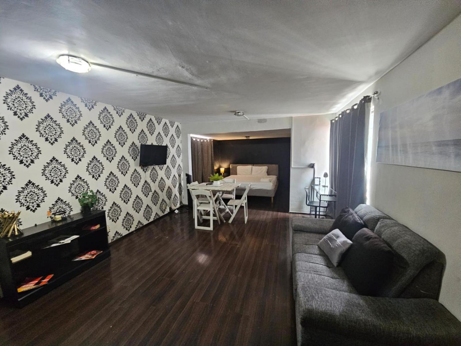 Superior King Suite