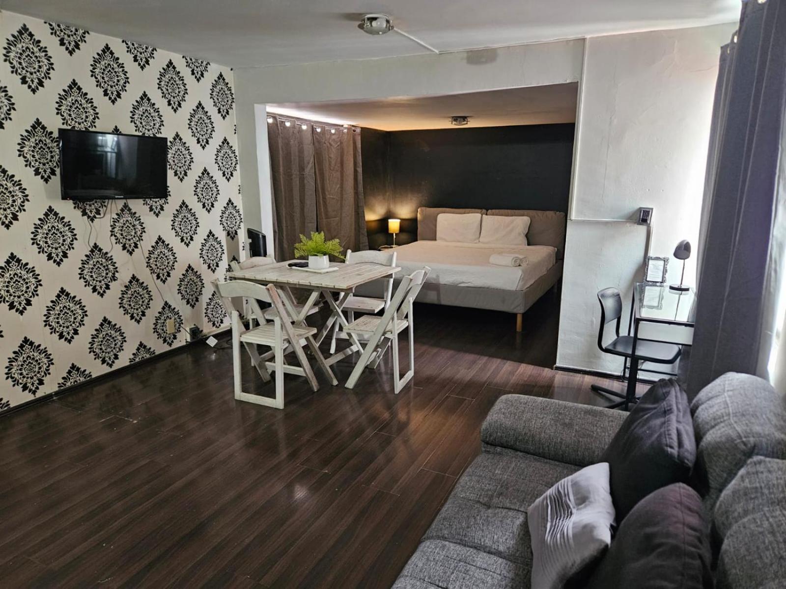 Superior King Suite