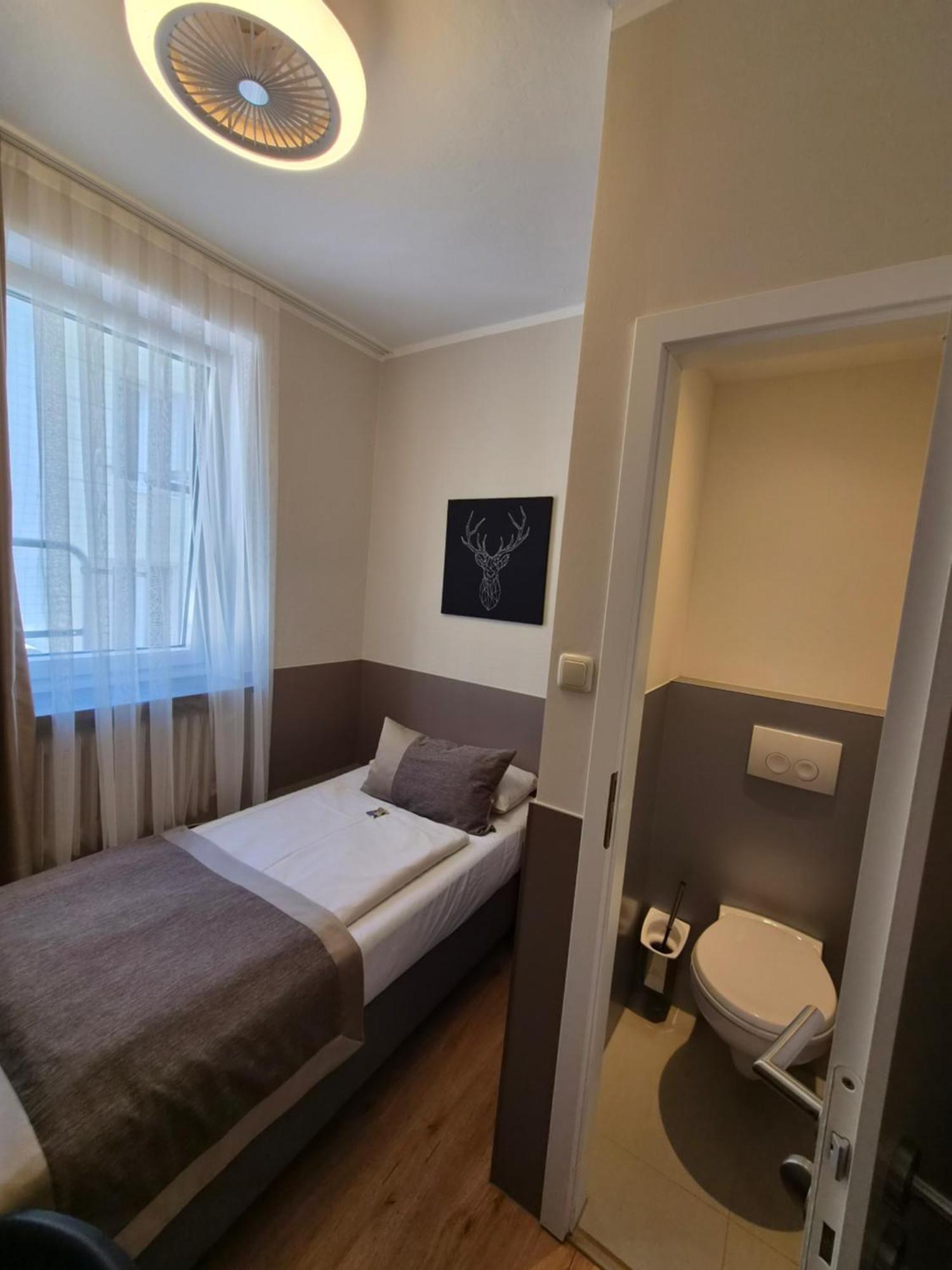 Economy Single Room