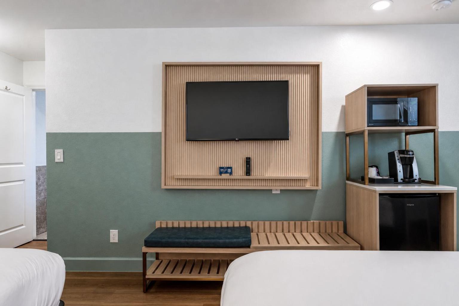 Queen Room Two Queen Beds