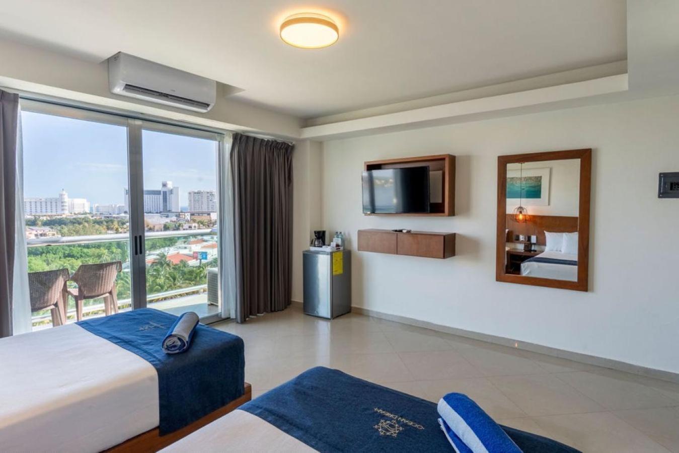 Standard Room Lagoon View 2 Double Beds