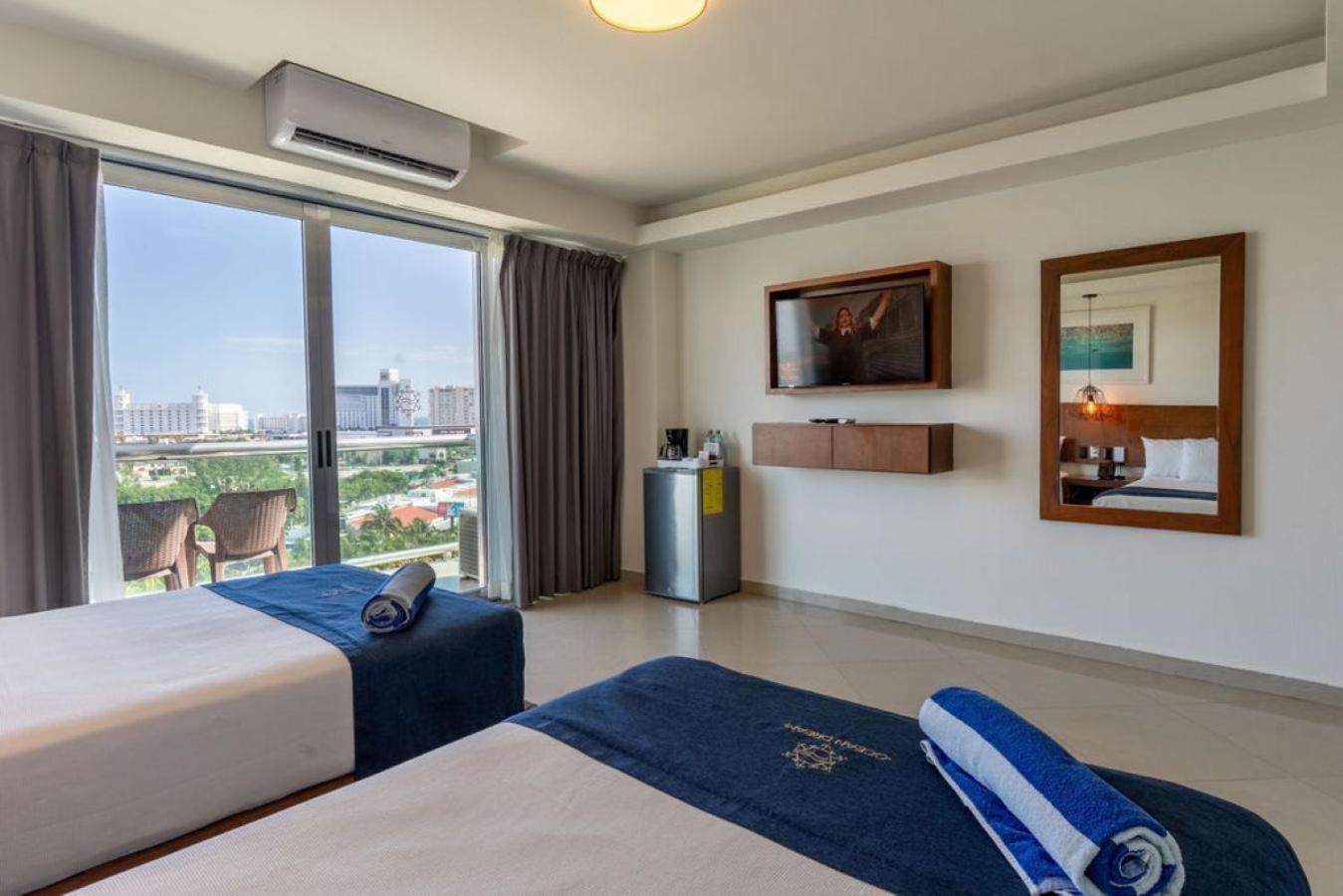 Standard Room Lagoon View 2 Double Beds
