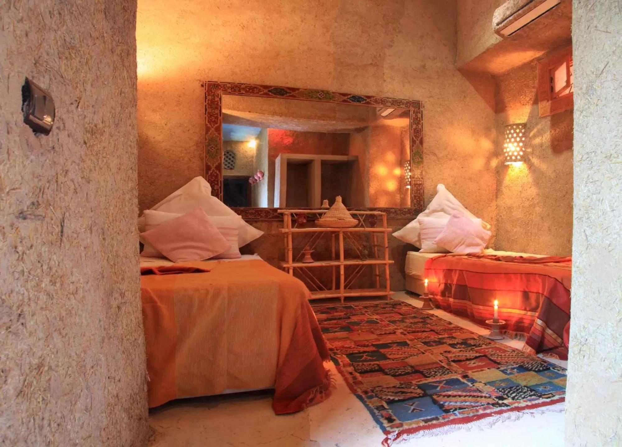 Kleines Zweibettzimmer