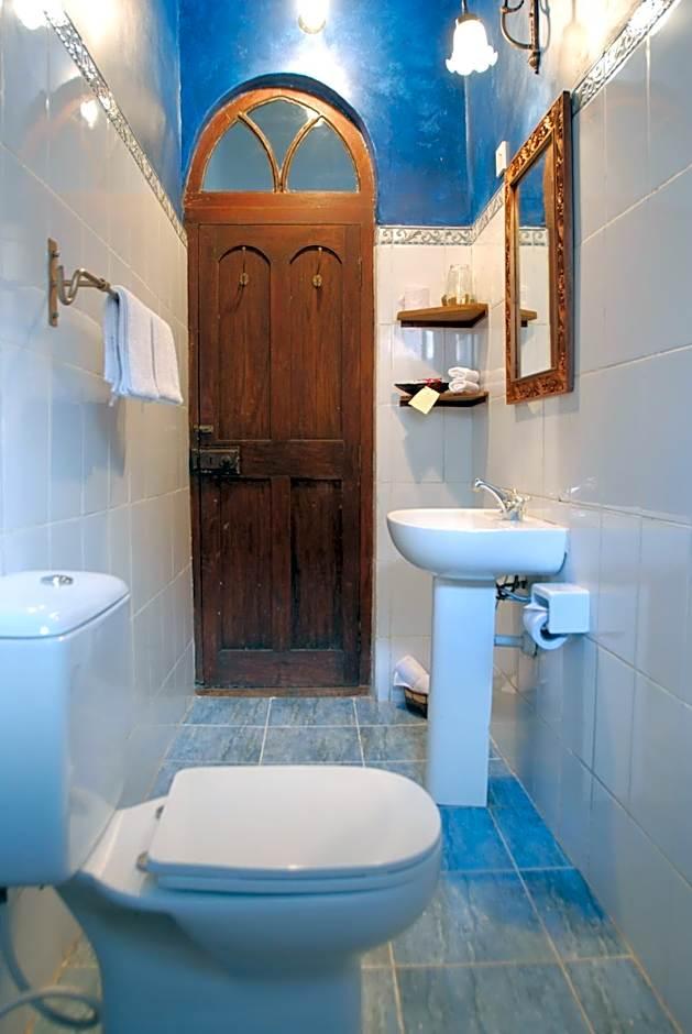Double Room Private External Bathroom