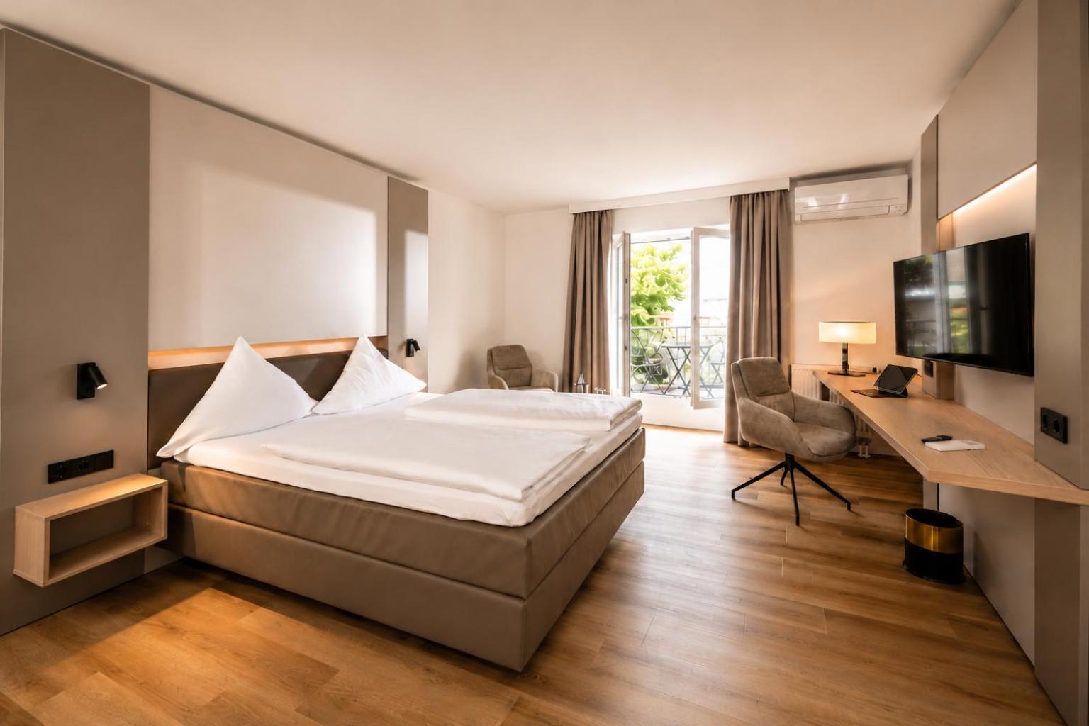 Queen Room