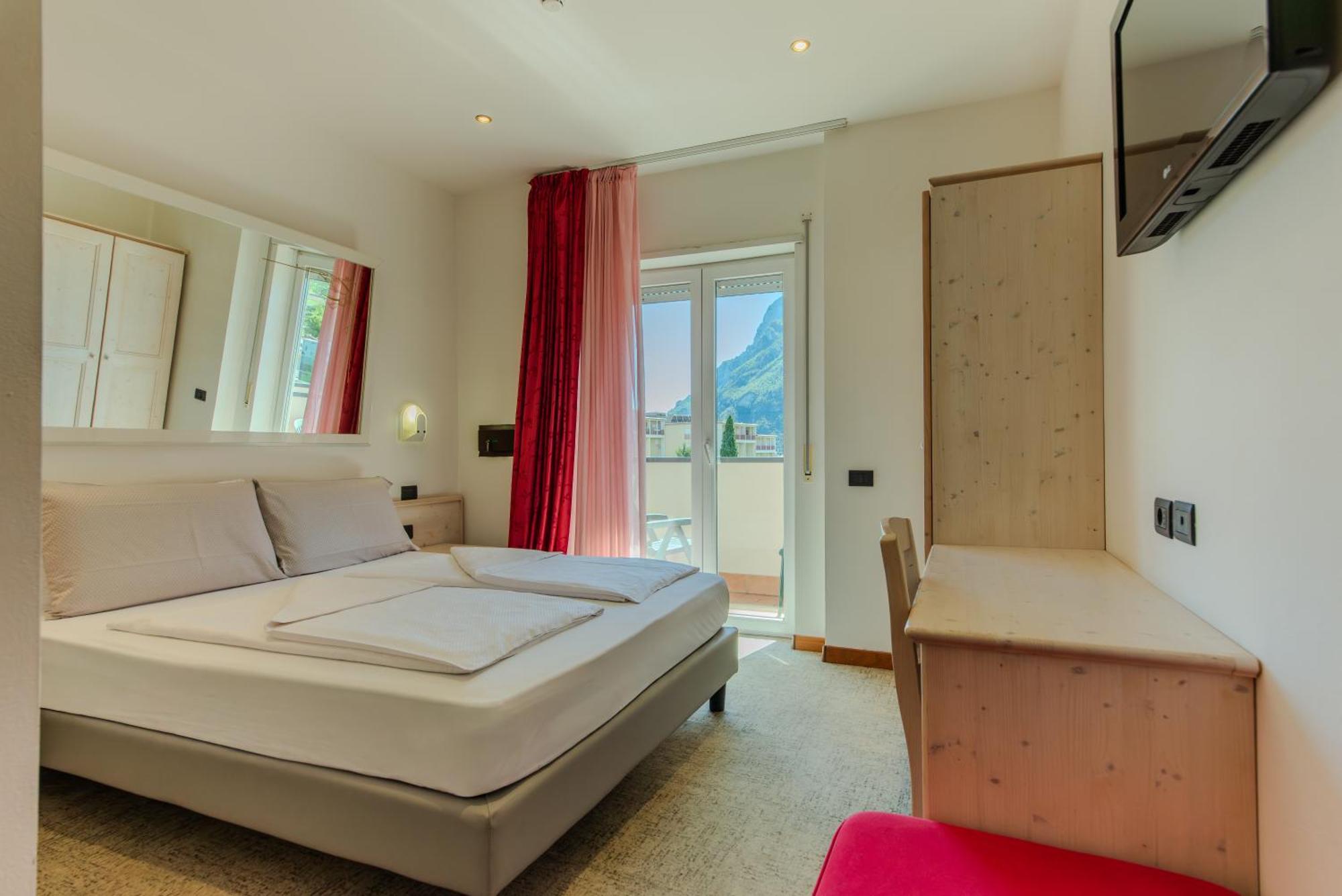 Basic Double Room