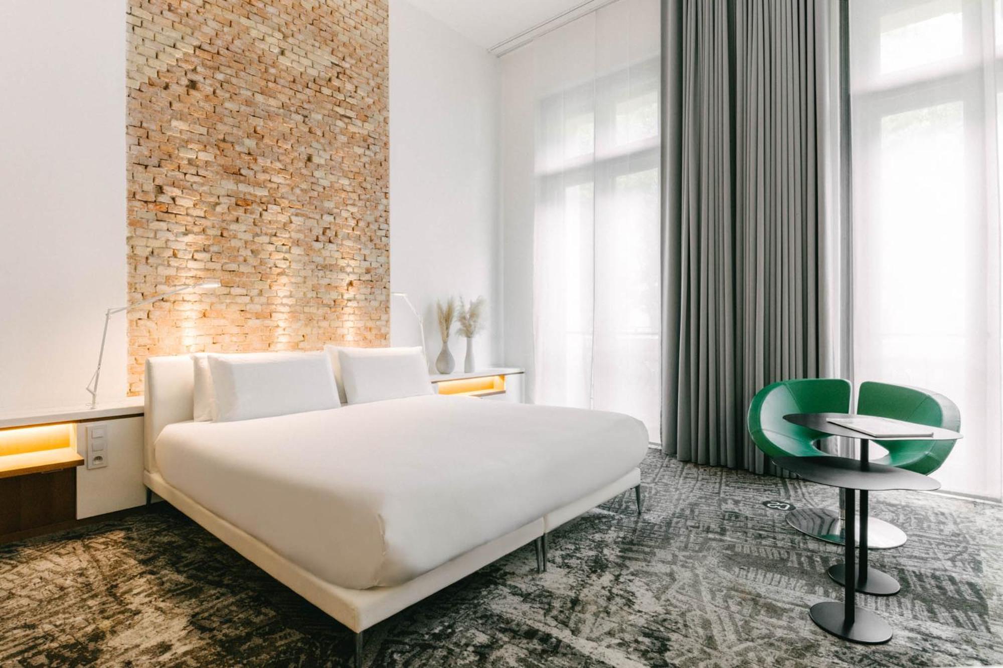 Deluxe Double Room Spa Access