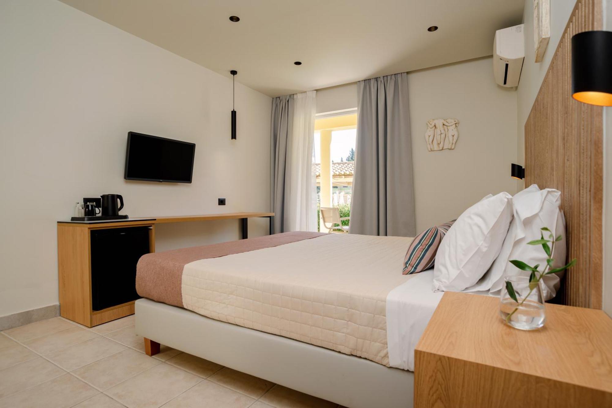 Deluxe Double or Twin Room Pool View