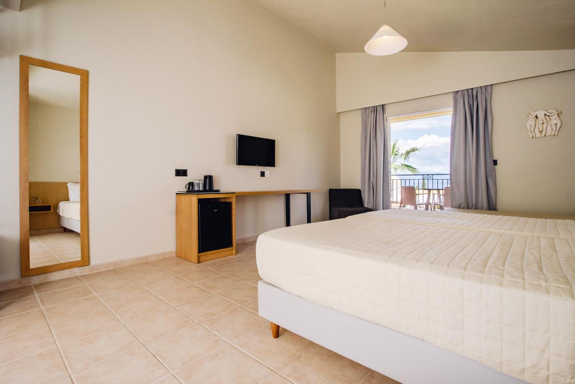 Superior Triple Room Sea View