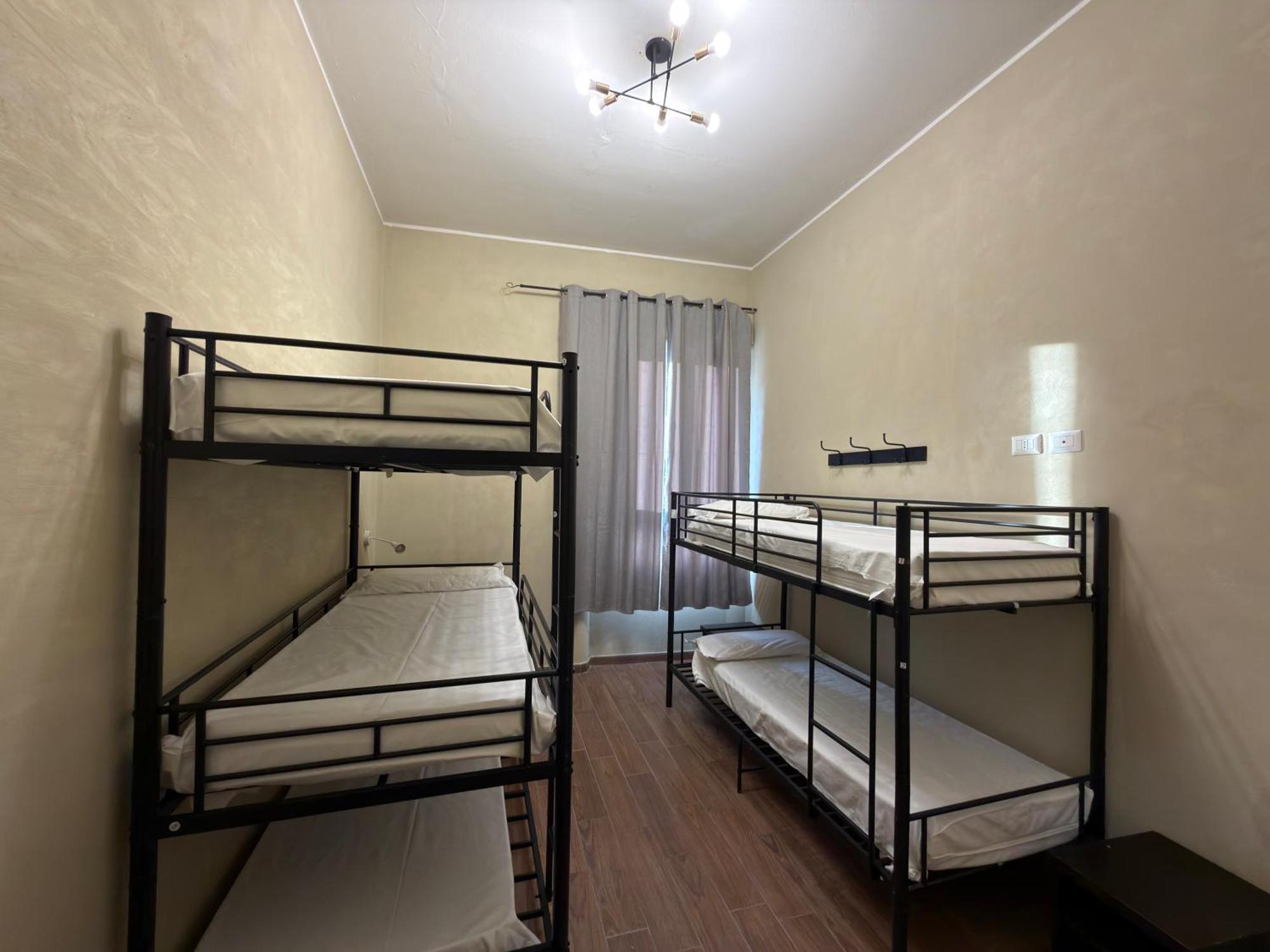 Bed 6-Bed Mixed Dormitory Room