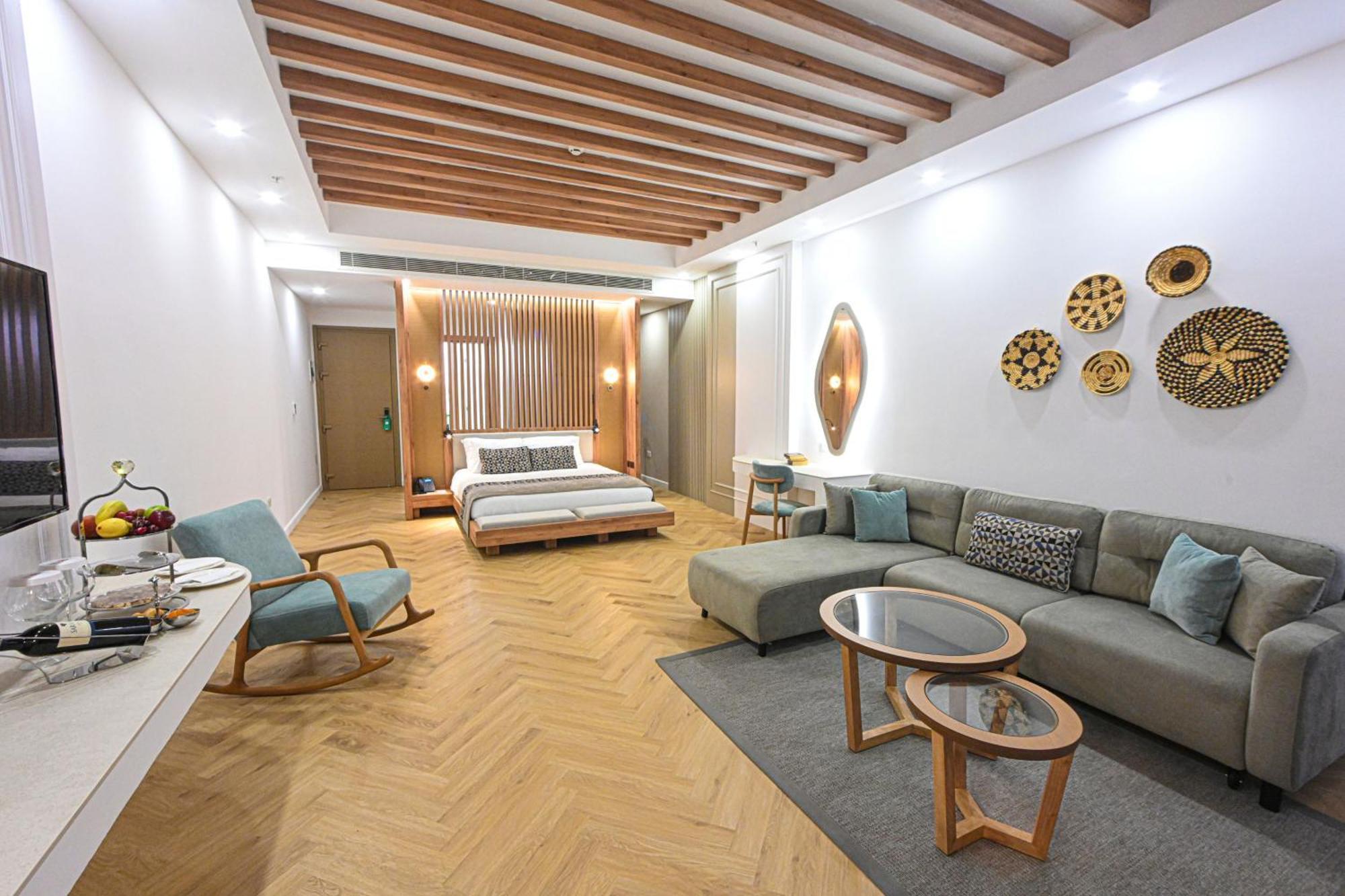Deluxe King Room