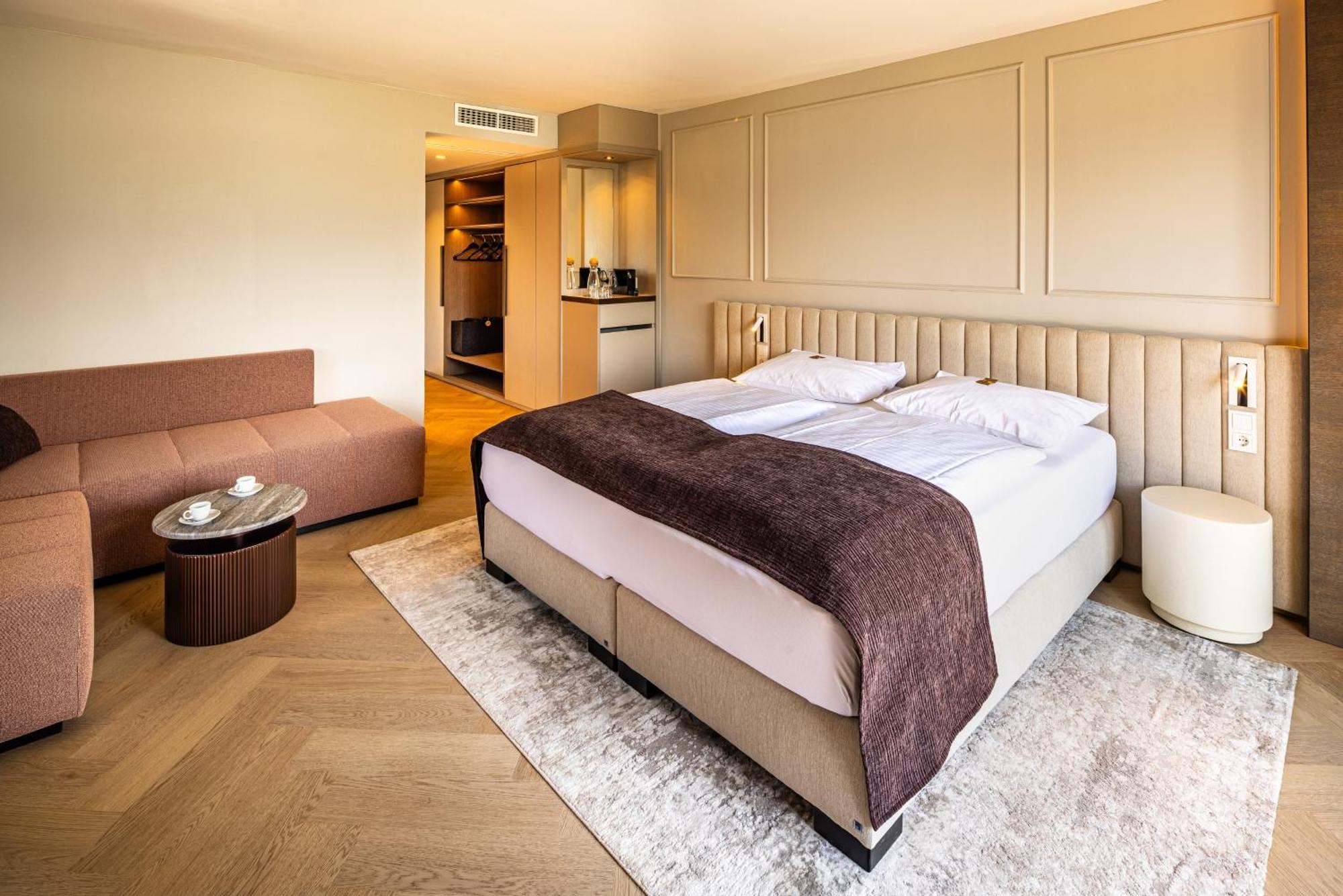 Double Room Lake View