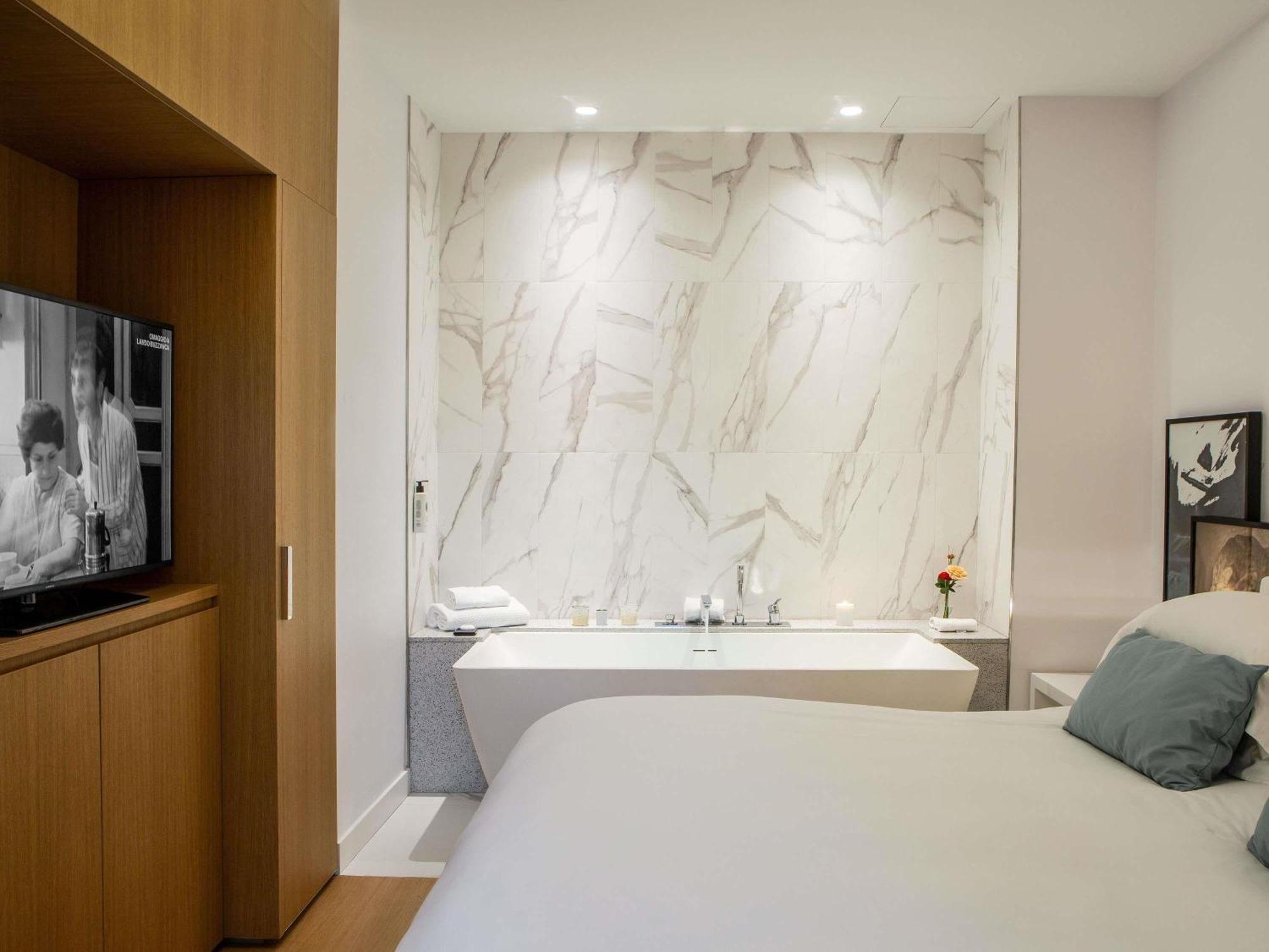 Junior Suite Room