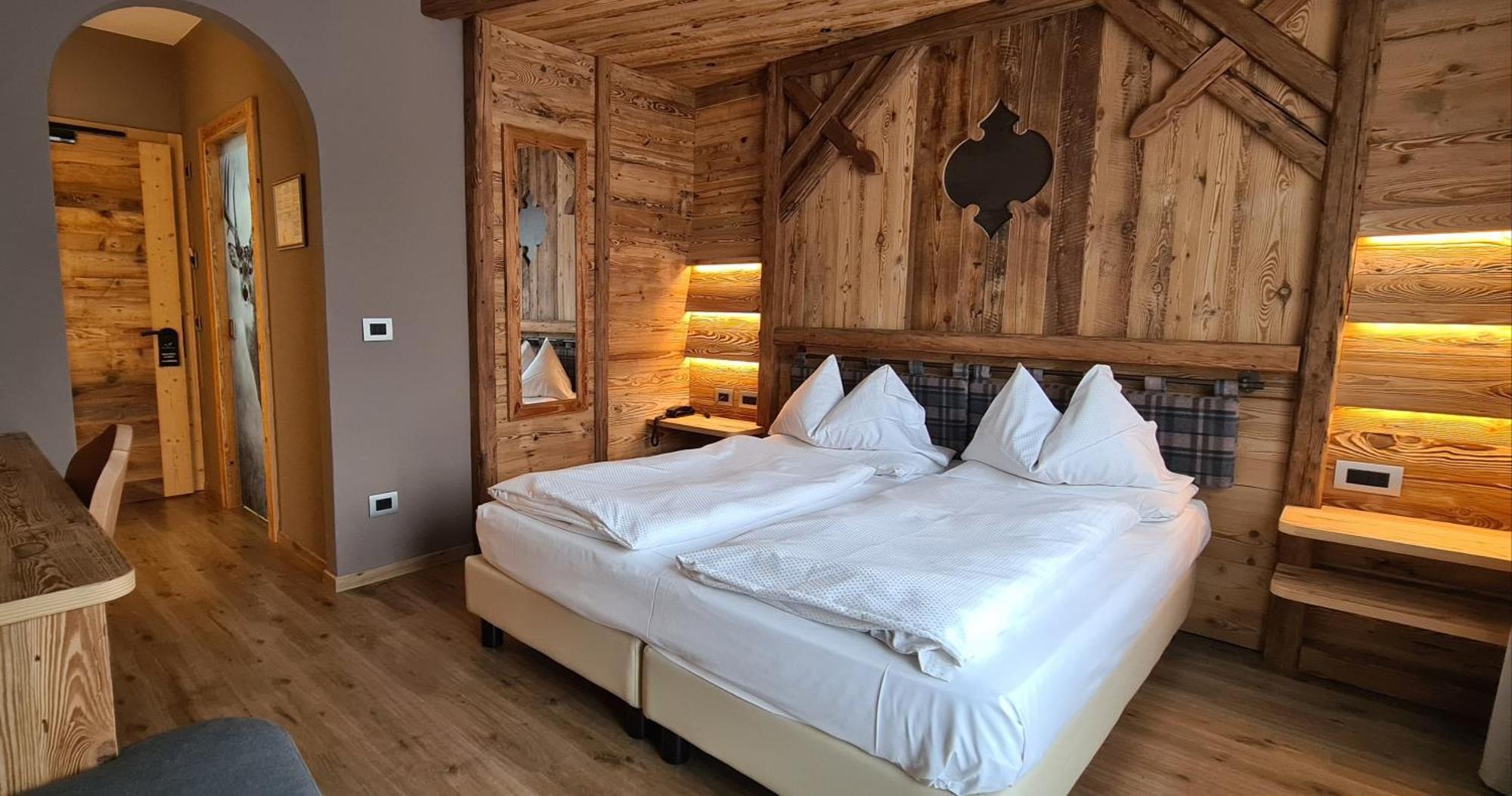 Double or Twin Room Mountain View