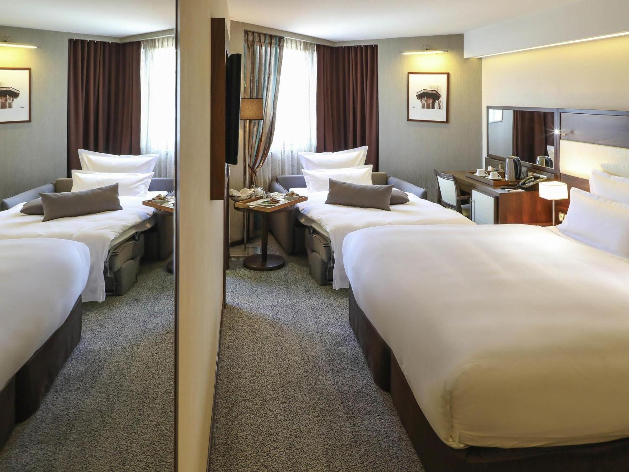 Deluxe King Room
