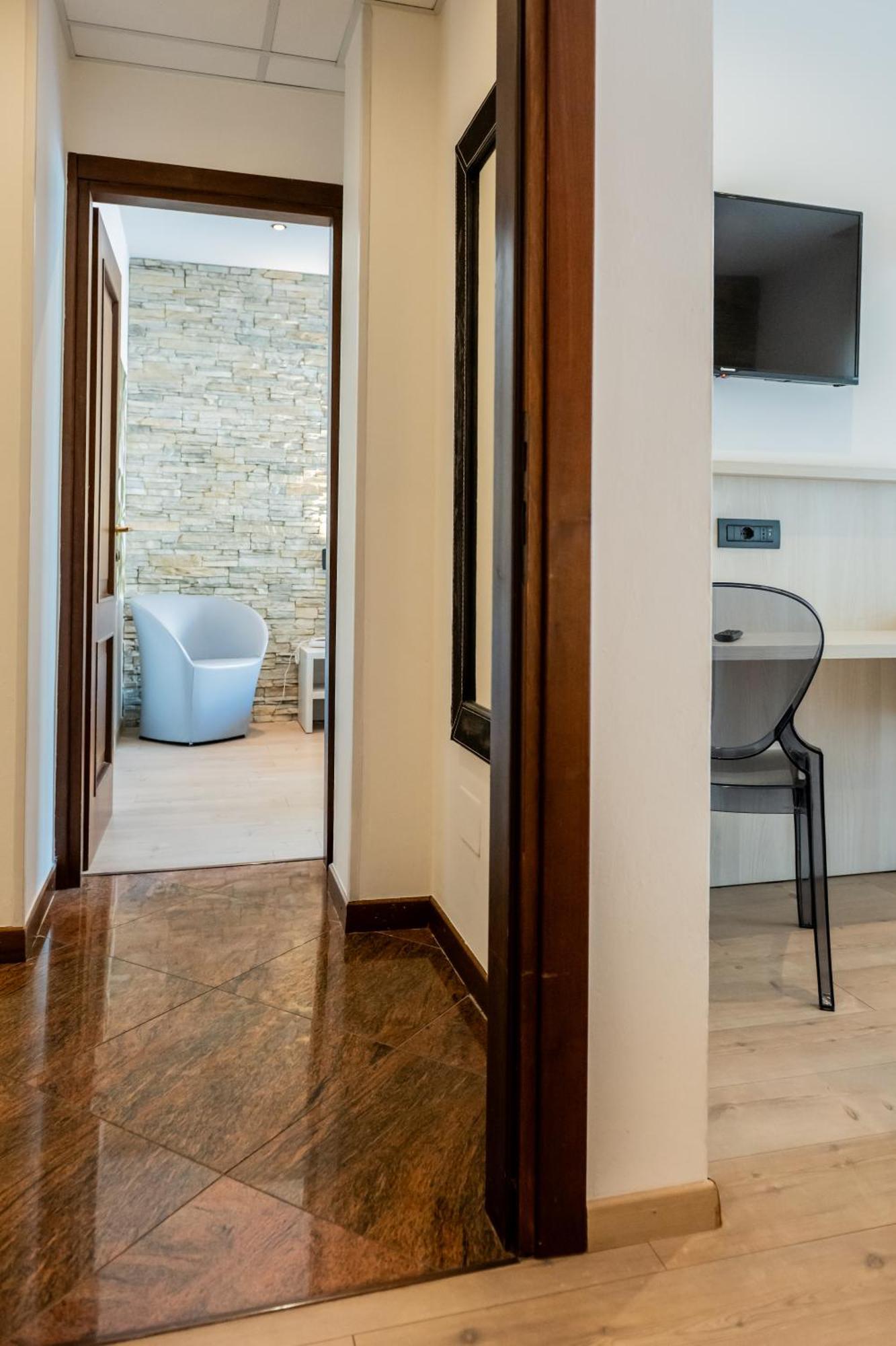 Connecting Family Room