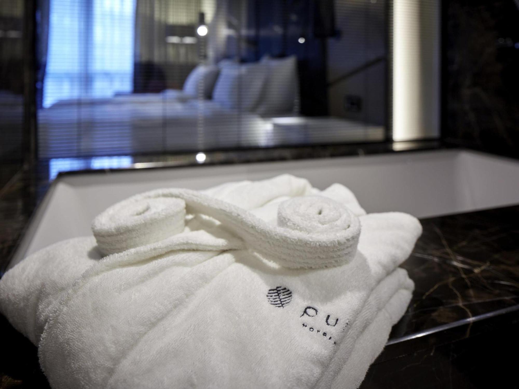 Executive Room Twin Bed Lounge Access