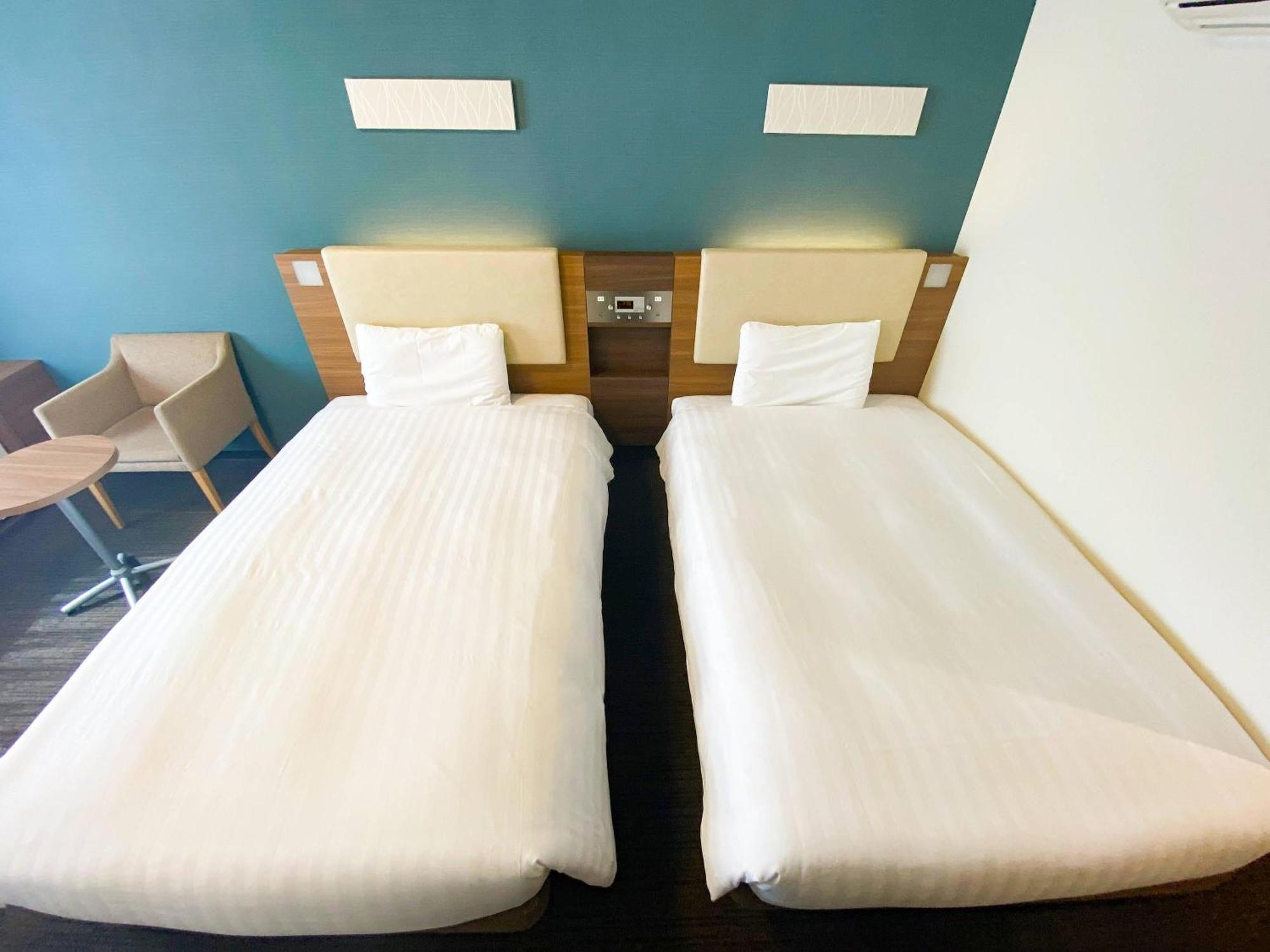 Twin Room Non-Smoking