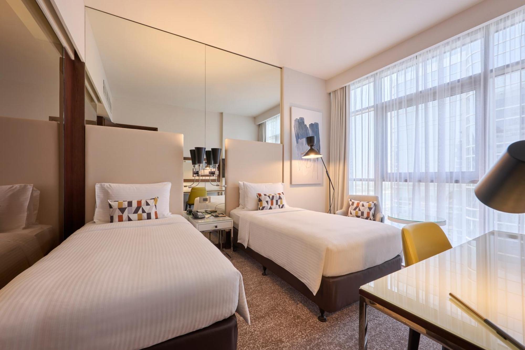 Centro Room Twin Beds
